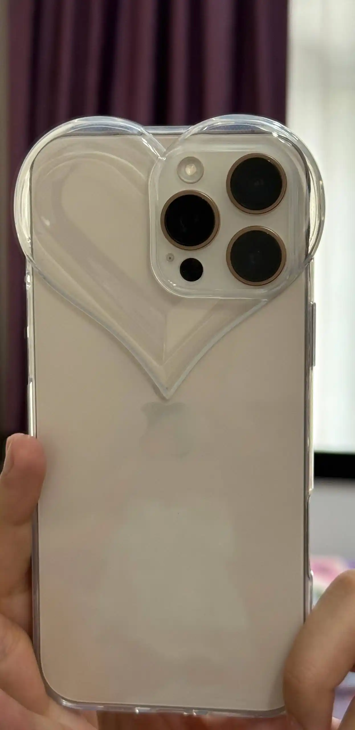 Чехлы для телефонов iPhone