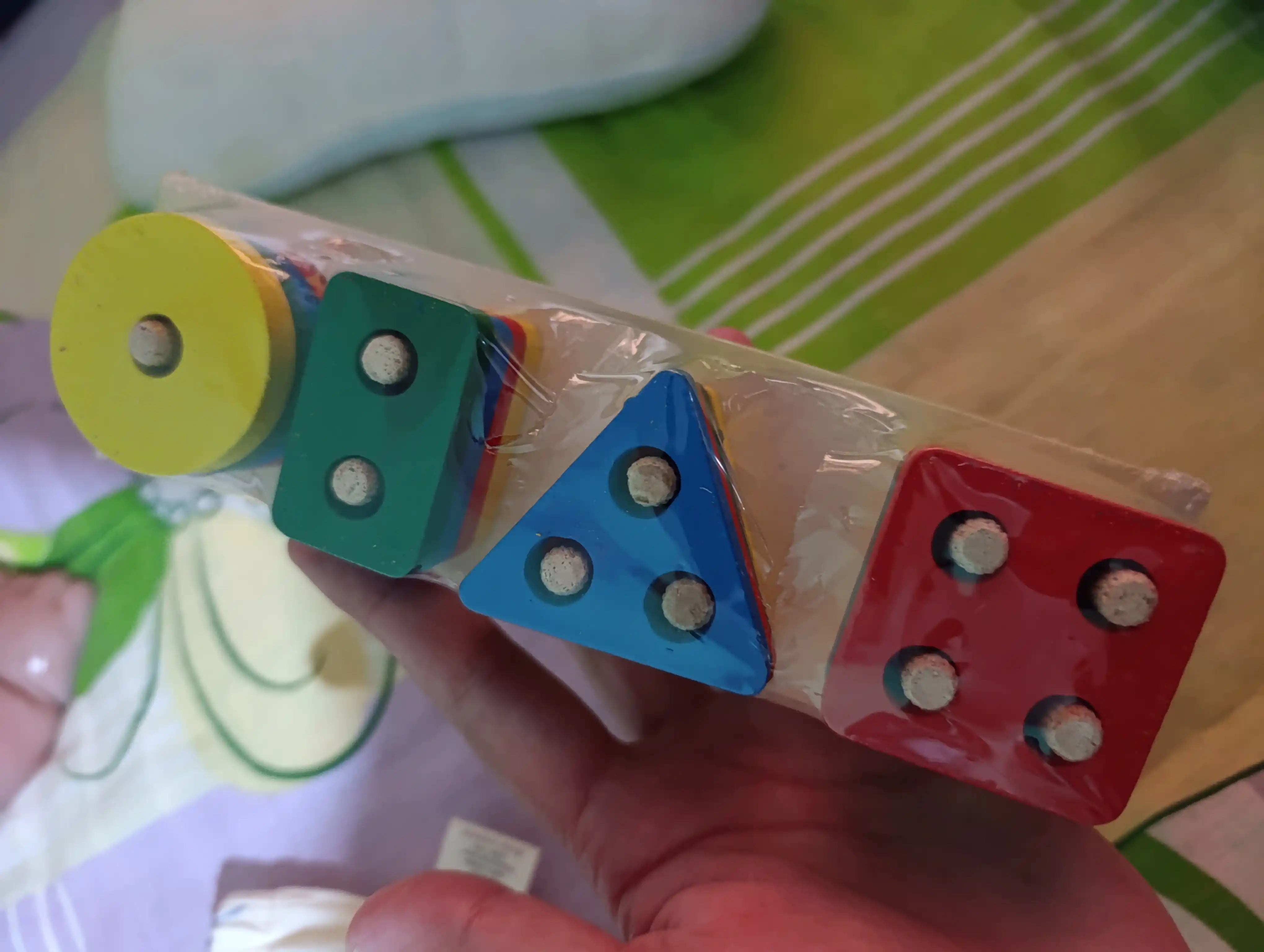 FIDGO Geometrik yog‘och sorteri, shakllar va ranglarni o‘rganish uchun