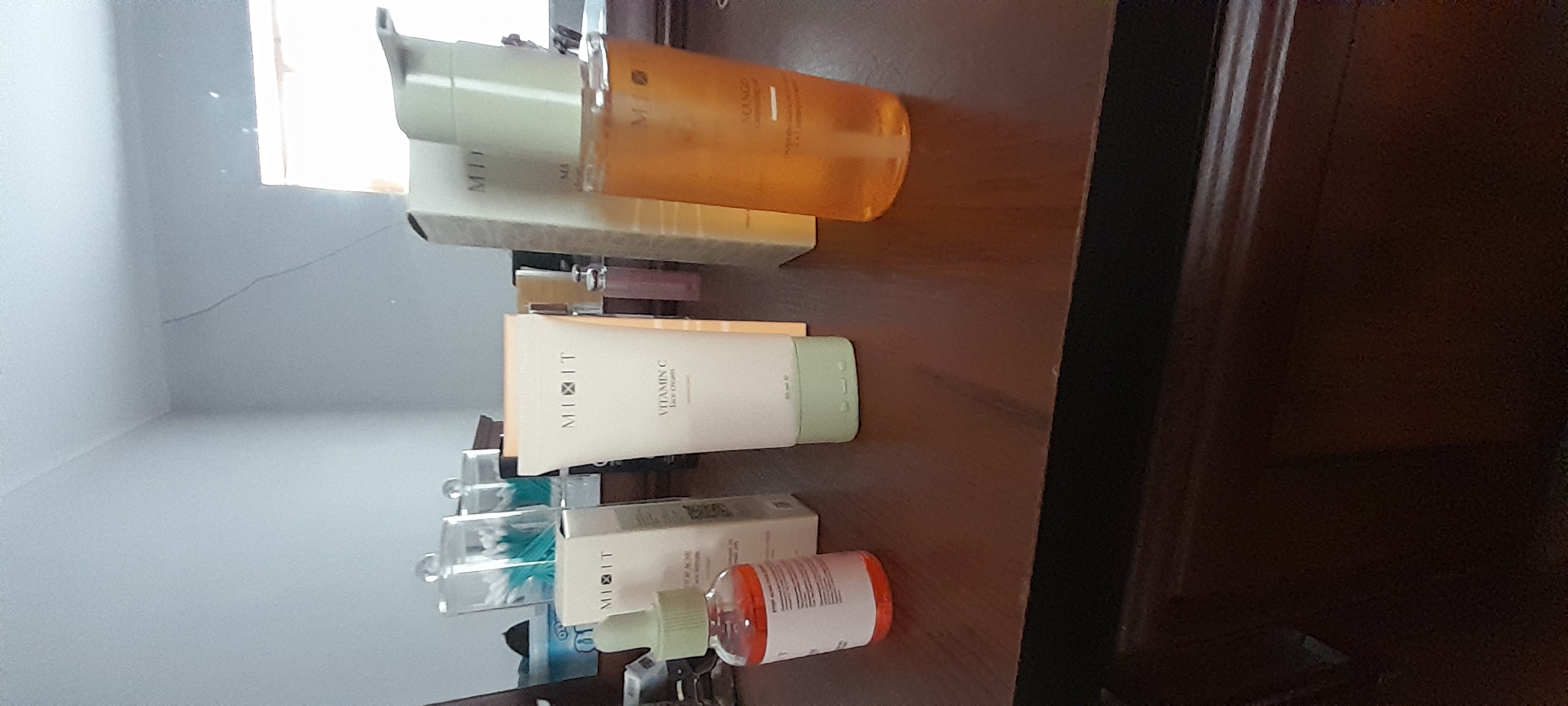 MIXIT Mango yuz yuvish uchun gidrofil gel-moy, yuz yuvish ko‘pigi, tozalovchi vosita