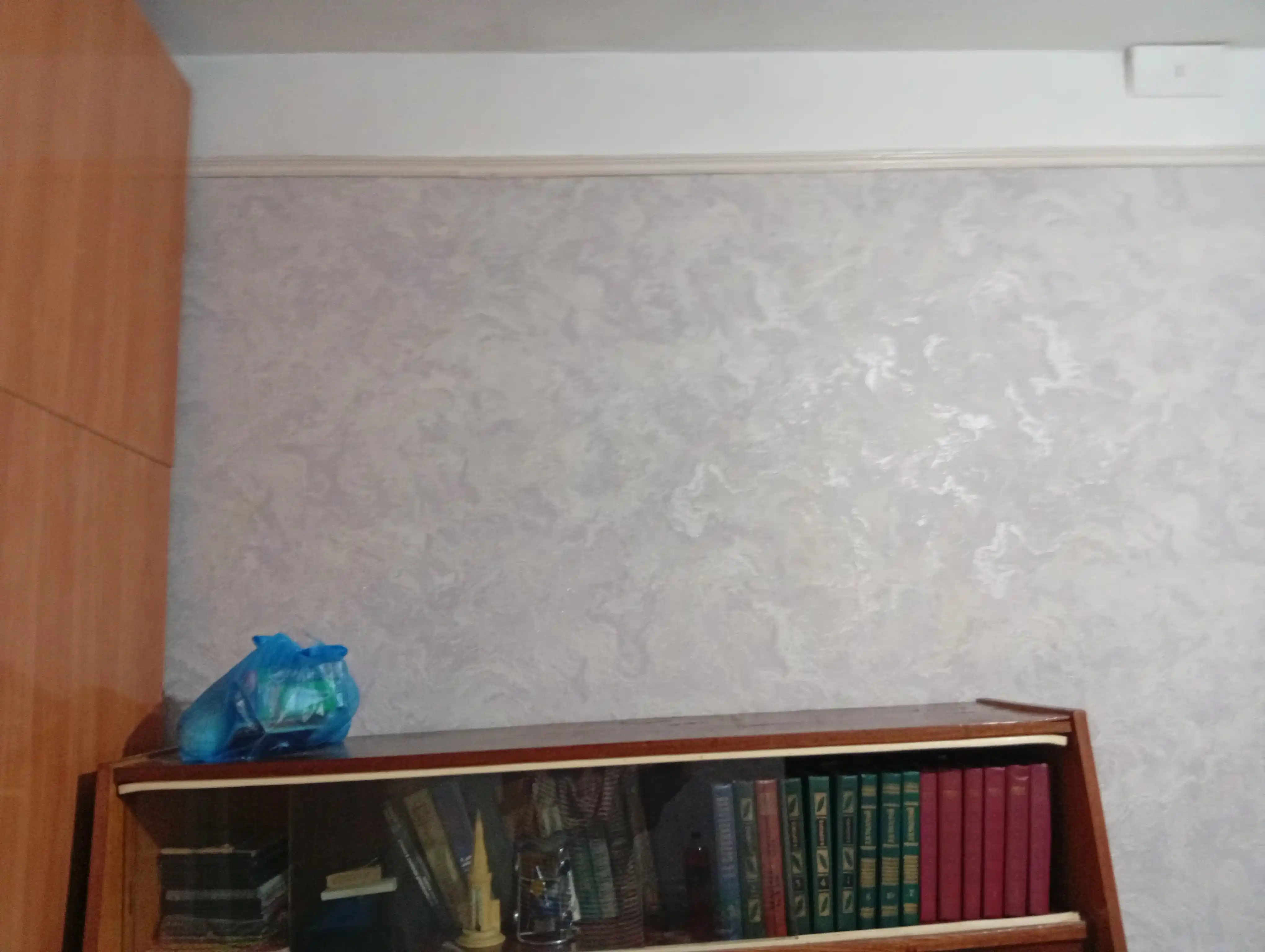 "MODERN" zamonaviy interyer uchun vinil devor qog‘ozi, bezakli