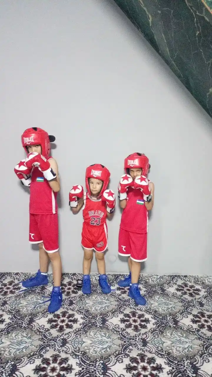 "Green Hill" bolalar sport krossovkasi (boks va kurash uchun), o‘lchami 27-34