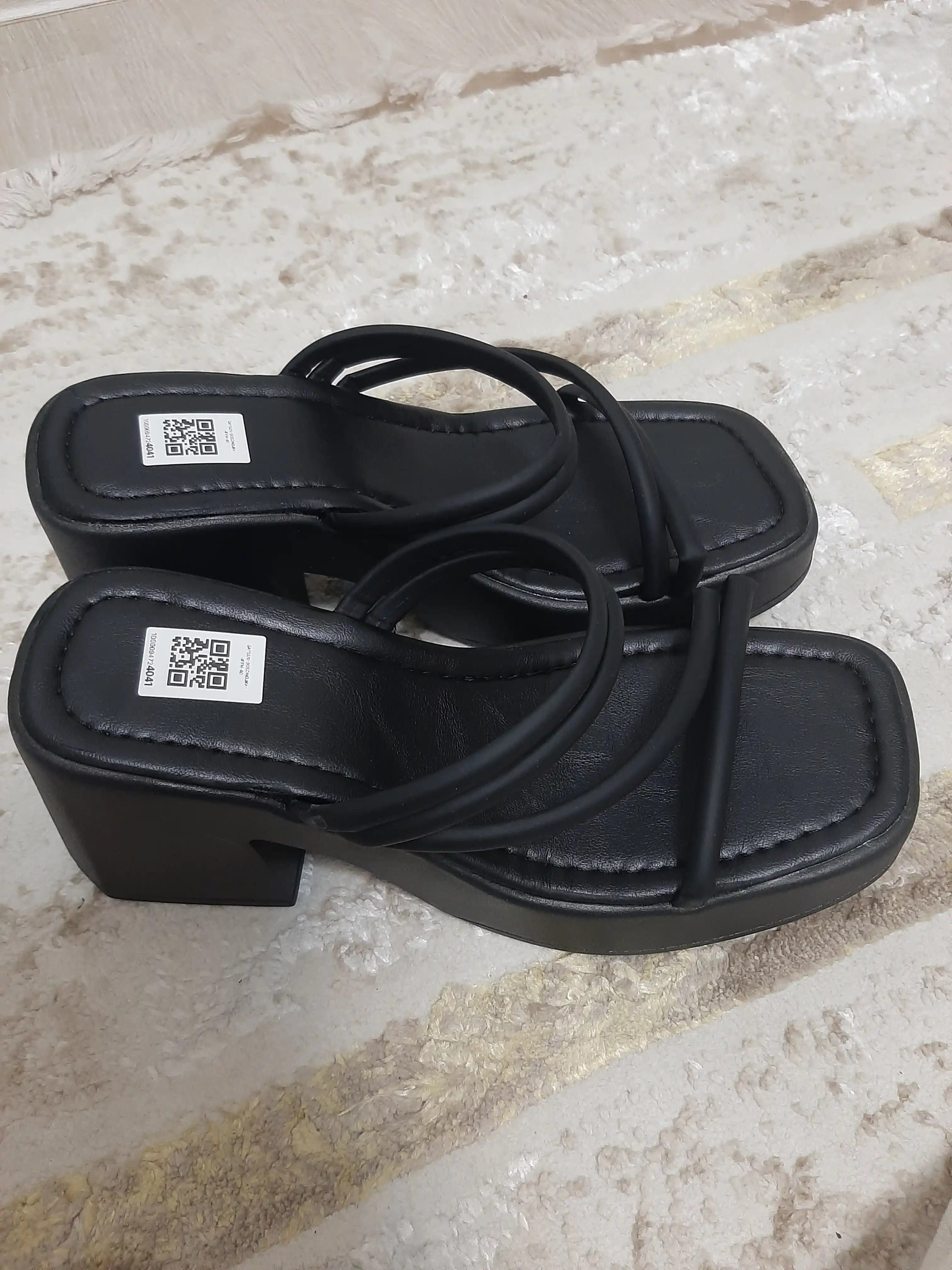 Ayollar poyabzali, ayollar yozgi poyabzali, platformada, 36-40 o‘lchamlarda