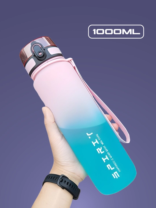 Sport suv idishi, 1000 ml hajmli, qulay tasmasi bilan - 