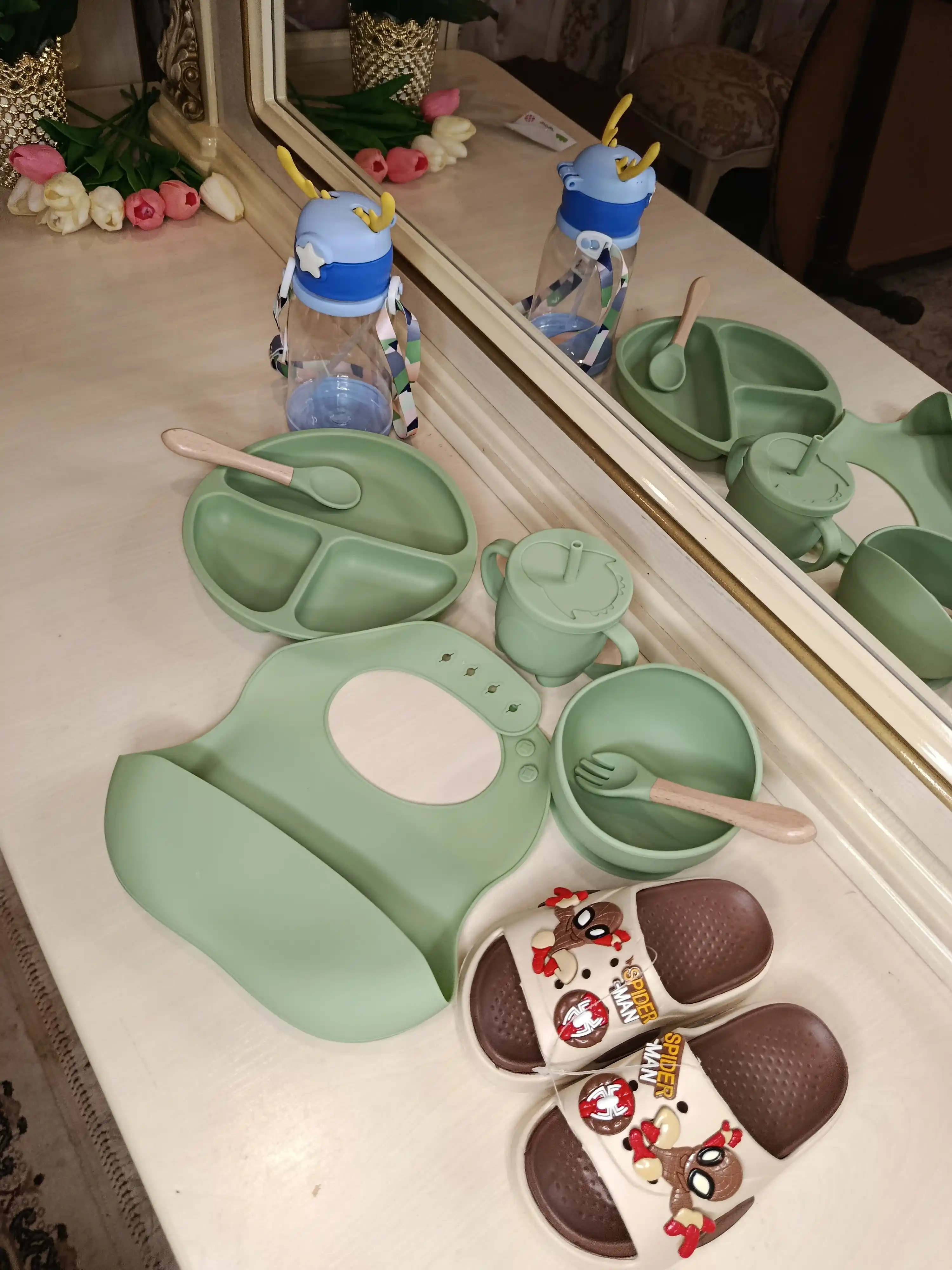 Ichimlik idishi, butilka, ichimliklar uchun stakan, suv, smuzi, limonad