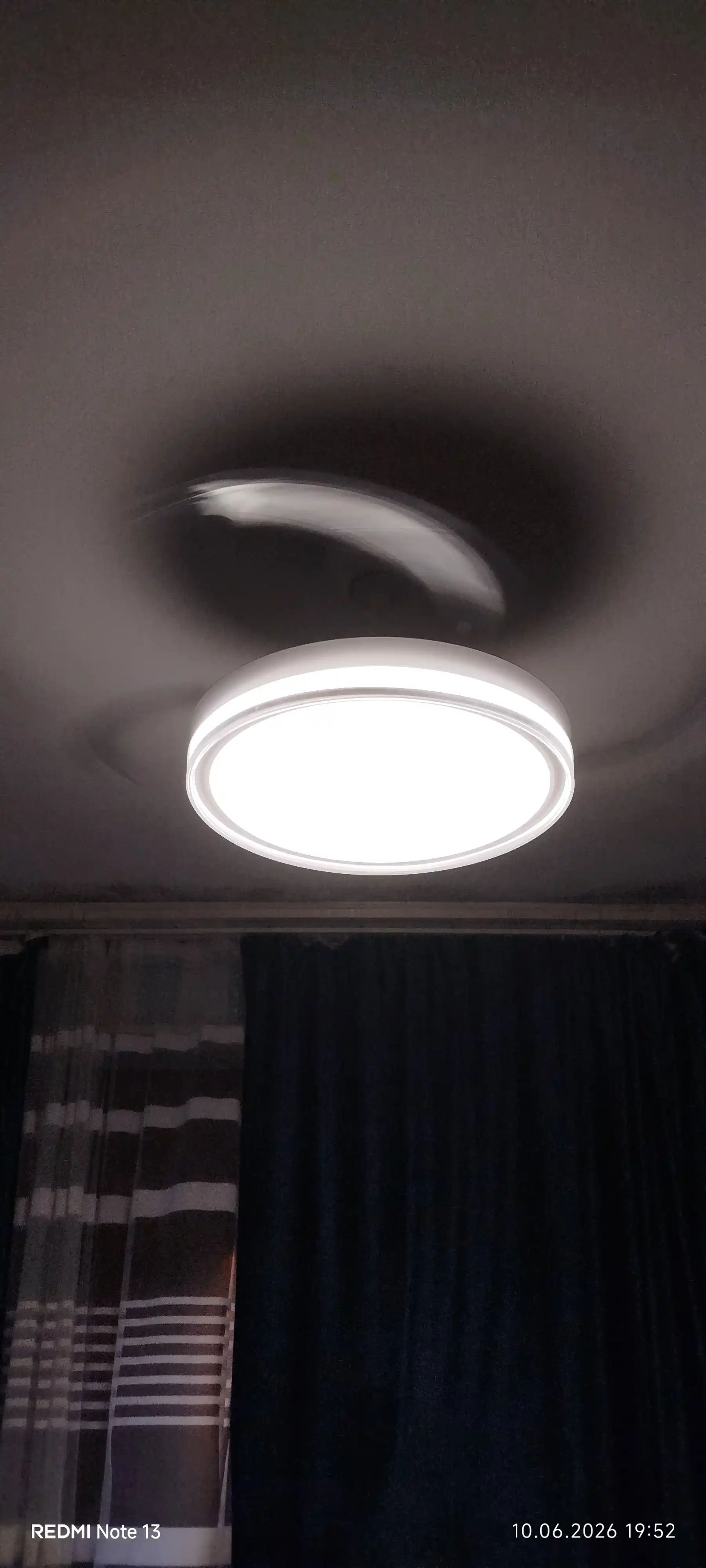 Ventilyatorli LED lyustra va qandil, shiftga osma, 3 xil yorug‘lik, 6 tezlik ventilyator