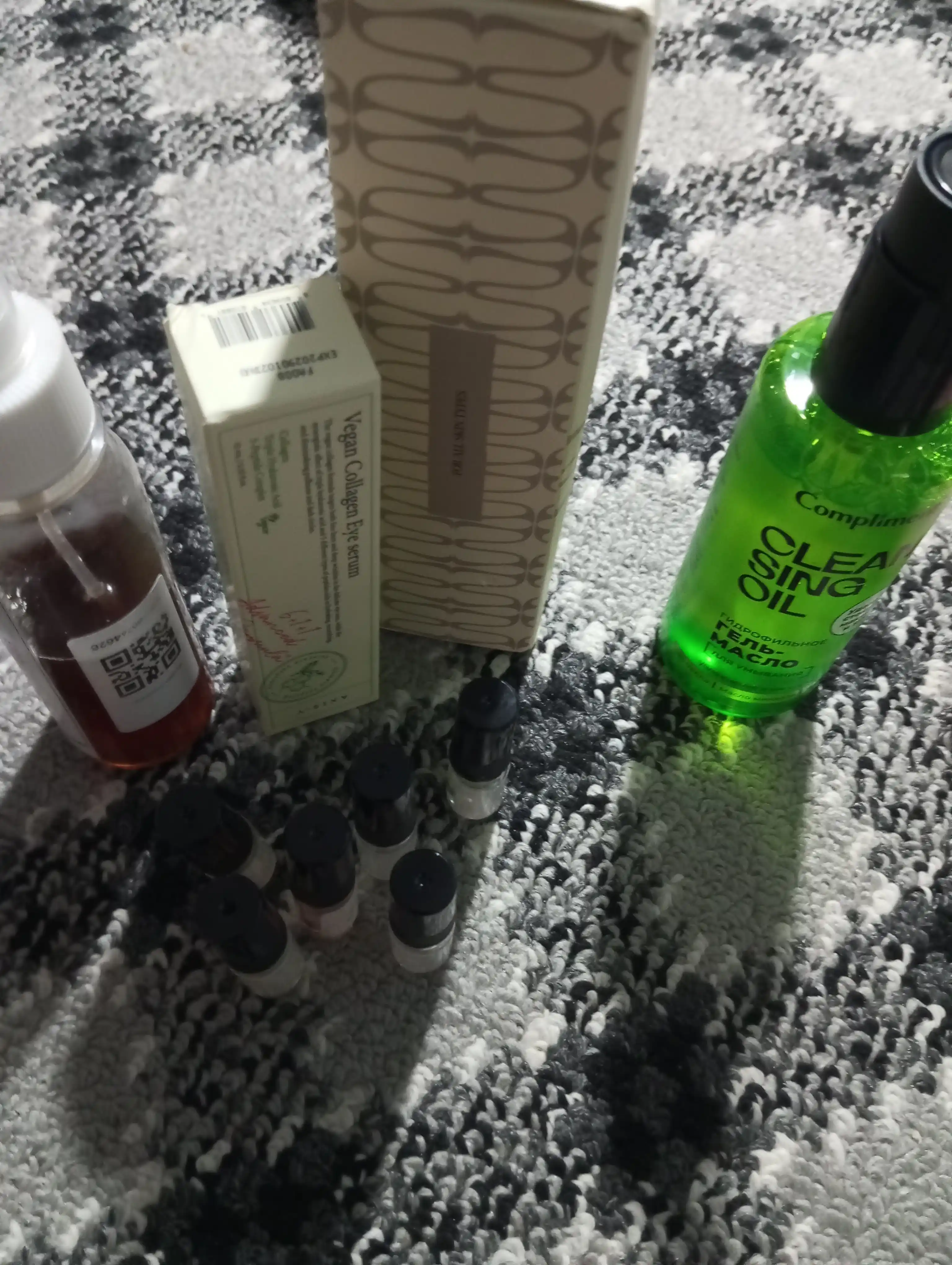 MIXIT Coco Water yuz uchun seramid va kokos suvli namlantiruvchi serum-sprey, 150 ml