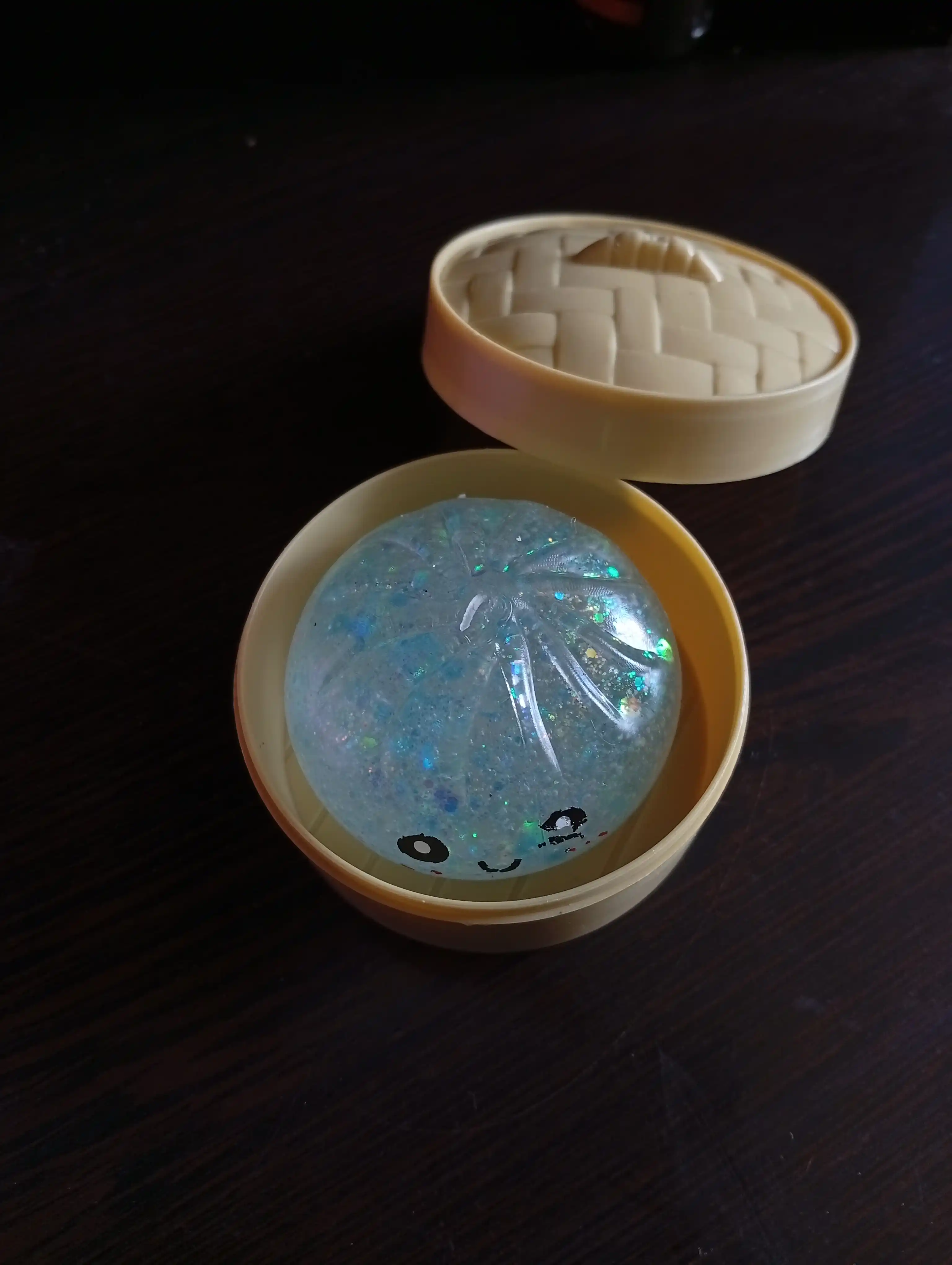 Anti stress yumshoq squishy mantili o‘yinchoq