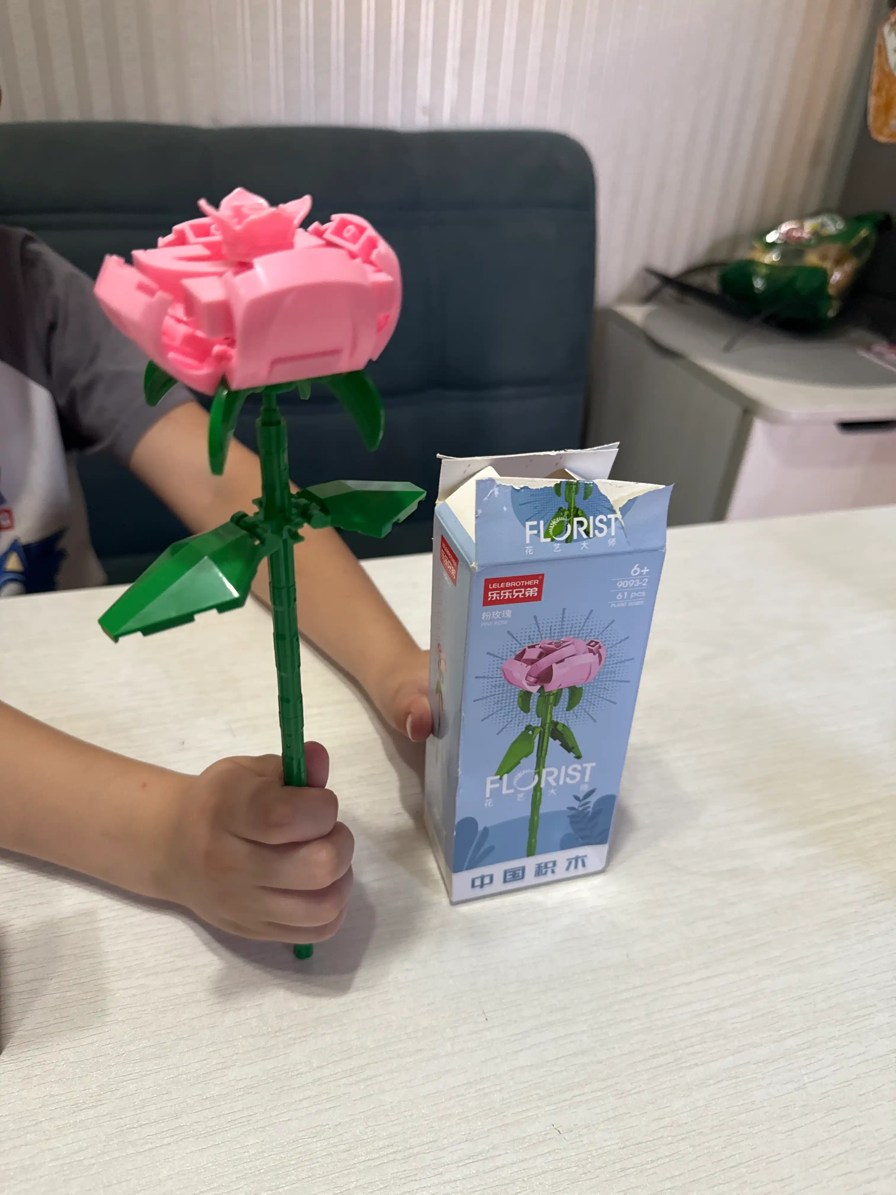 Gullar 3D konstruktori, qiz bolaga sovg'a rivojlanuvchi o'yinchoq