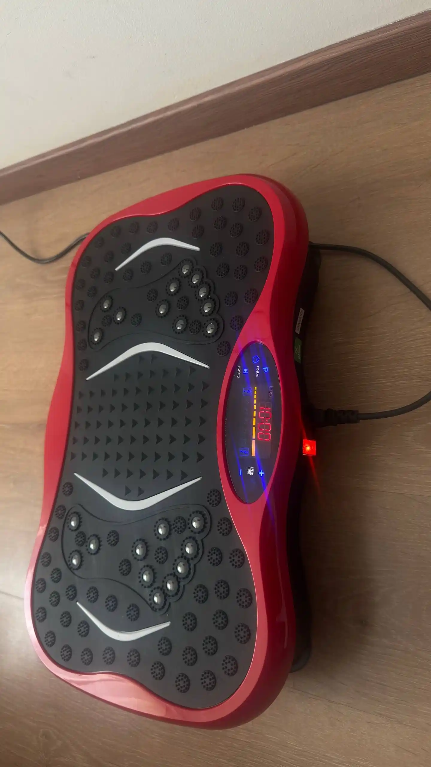 VIBRO PLATFORMA ozish uchun vazn tashlash uchun TEBRANUVCHI PLATFORMA qulay vibroplatforma