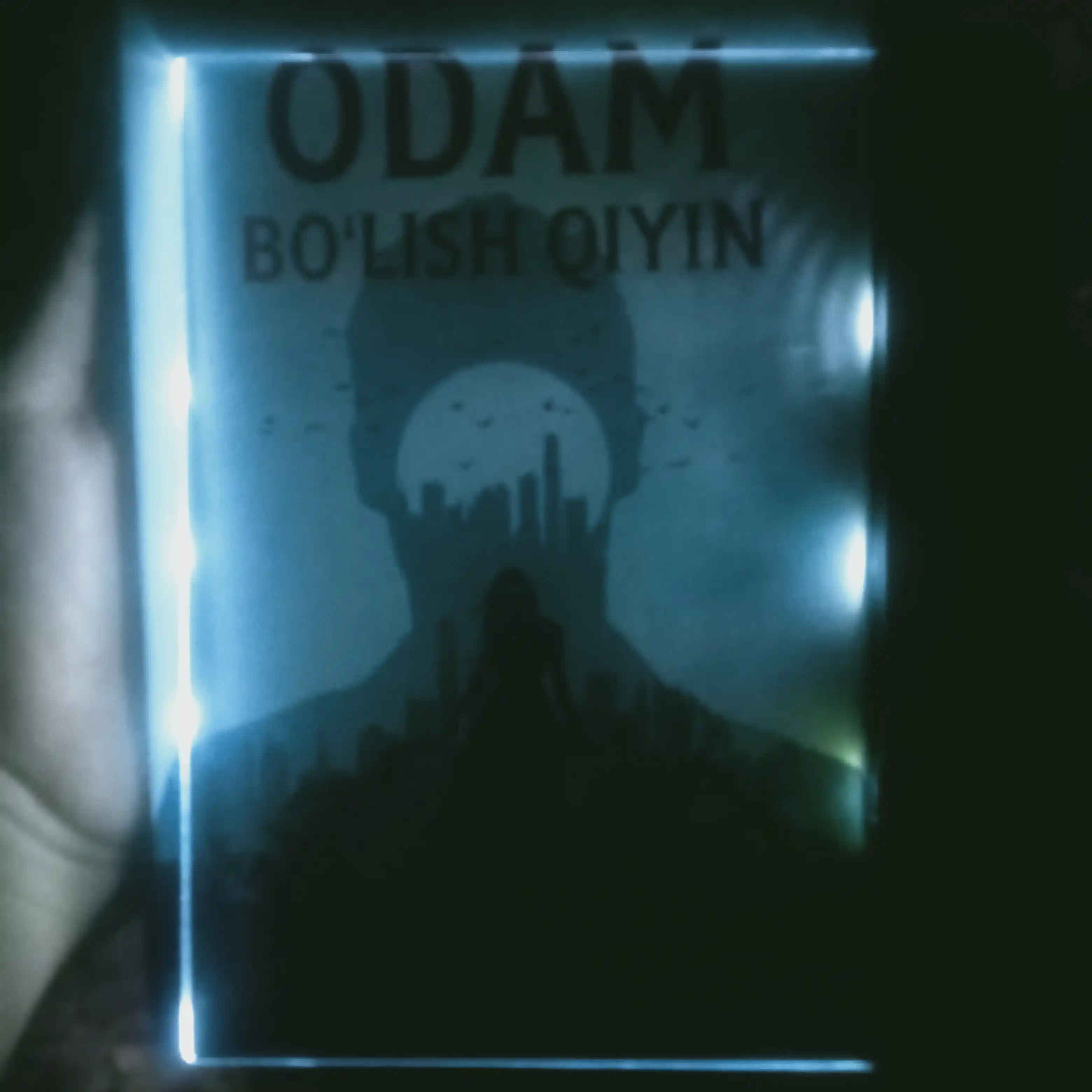 Qorong‘ida kitob o‘qish uchun yoritgich, 3 ta sovg‘a batareyasi