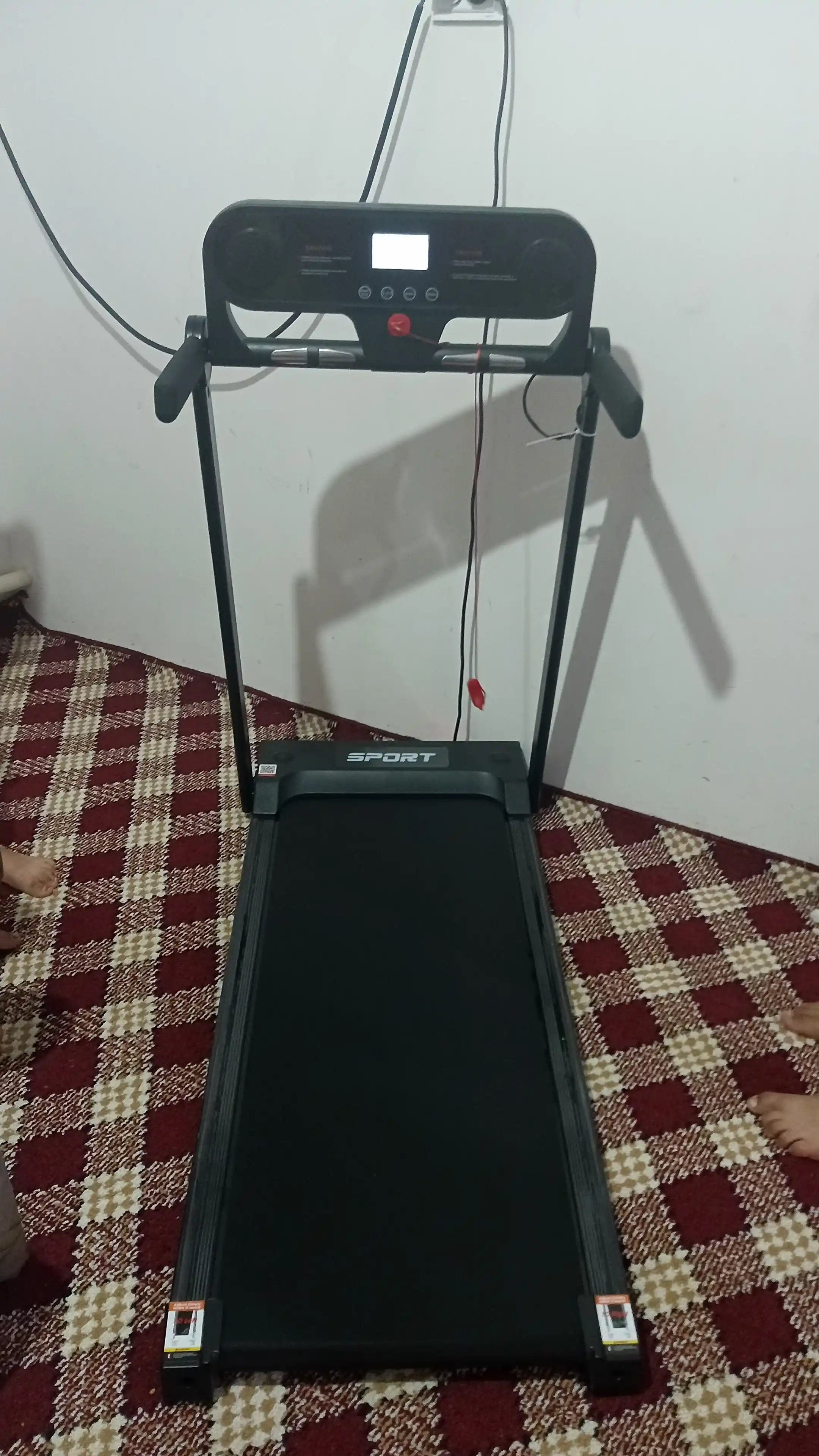 Uy va ofis uchun yugurish yo‘lagi, erkaklar va ayollar uchun kardiotrenajer
