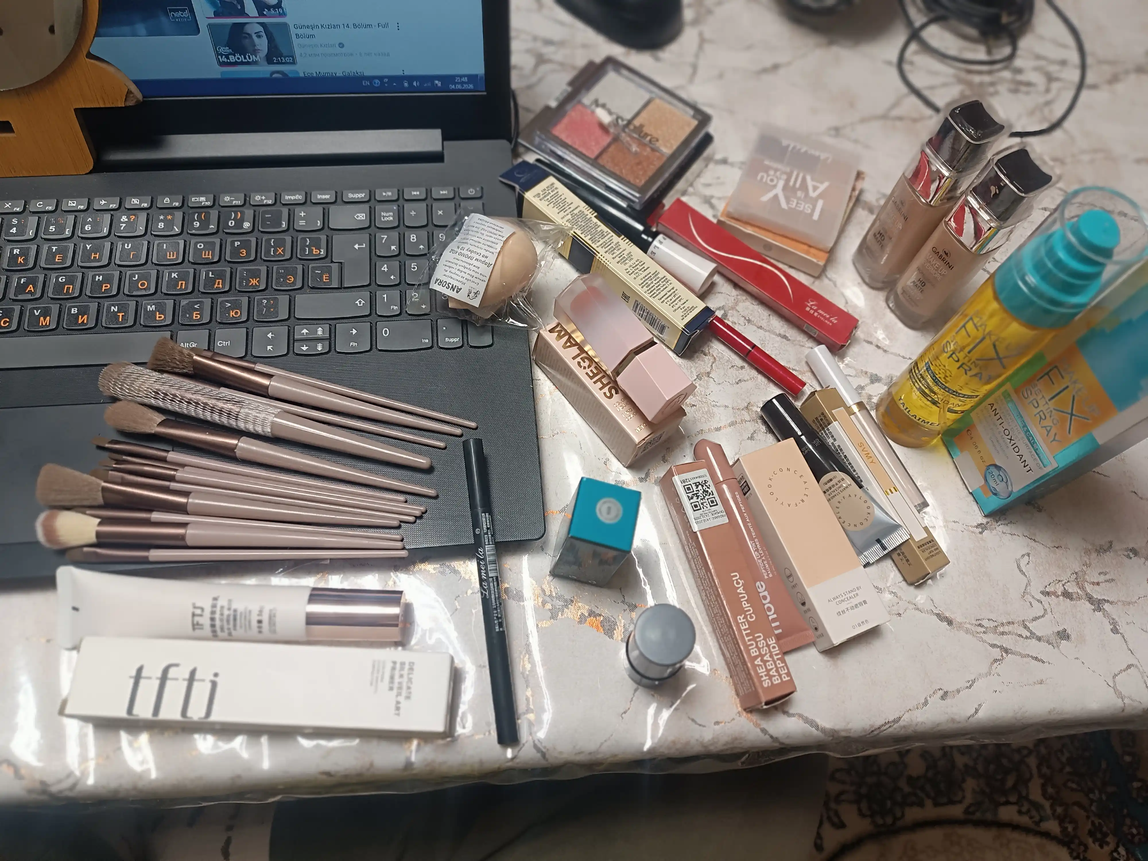 Спрей фиксатор для макияжа, увлажняющий, Make Up Fixer