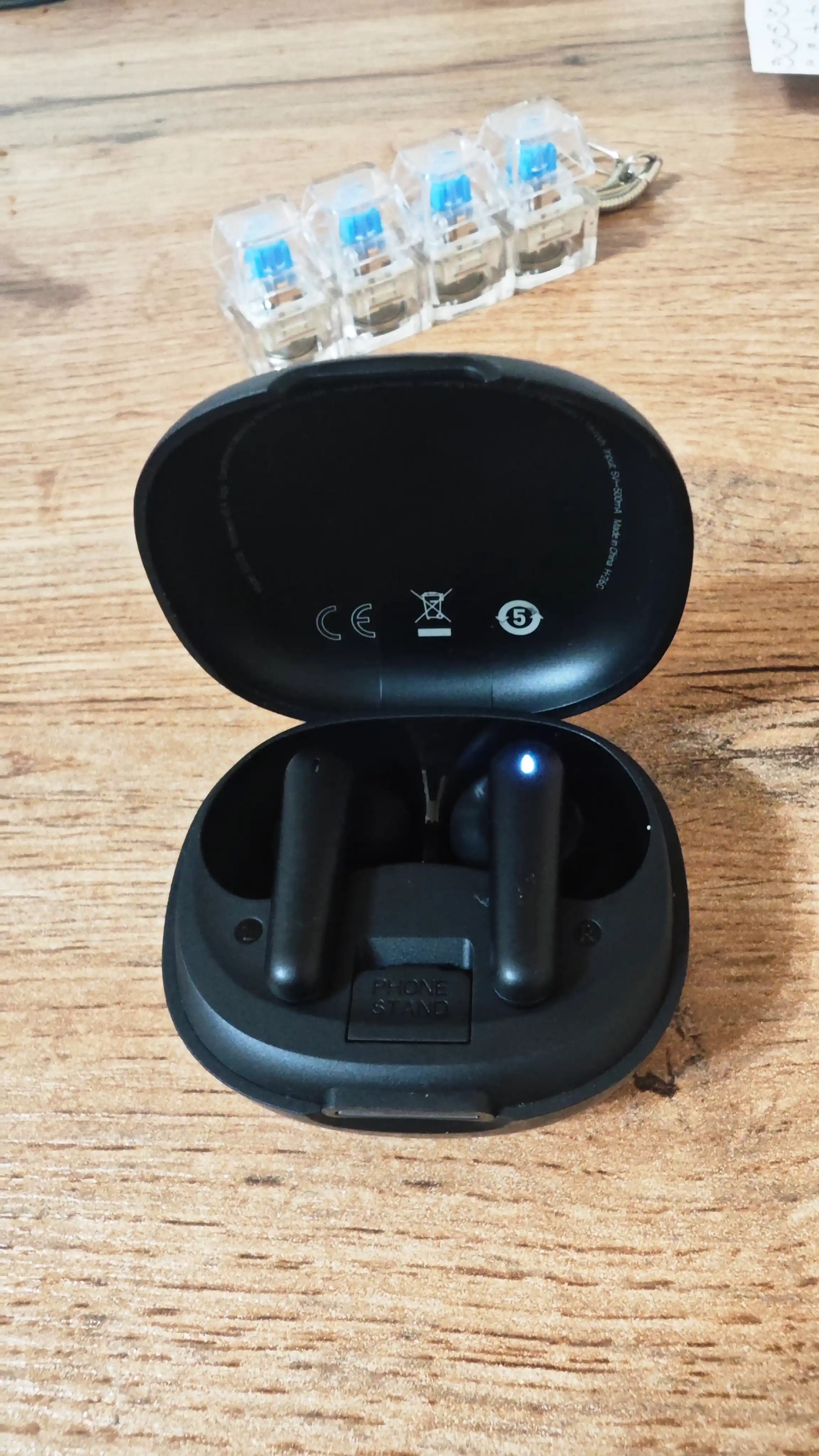 Simsiz HOCO EQ100 TWS quloqchinlari 134 tilga tarjima qilish, ANC, Bluetooth 5.4, aqlli sensorlar