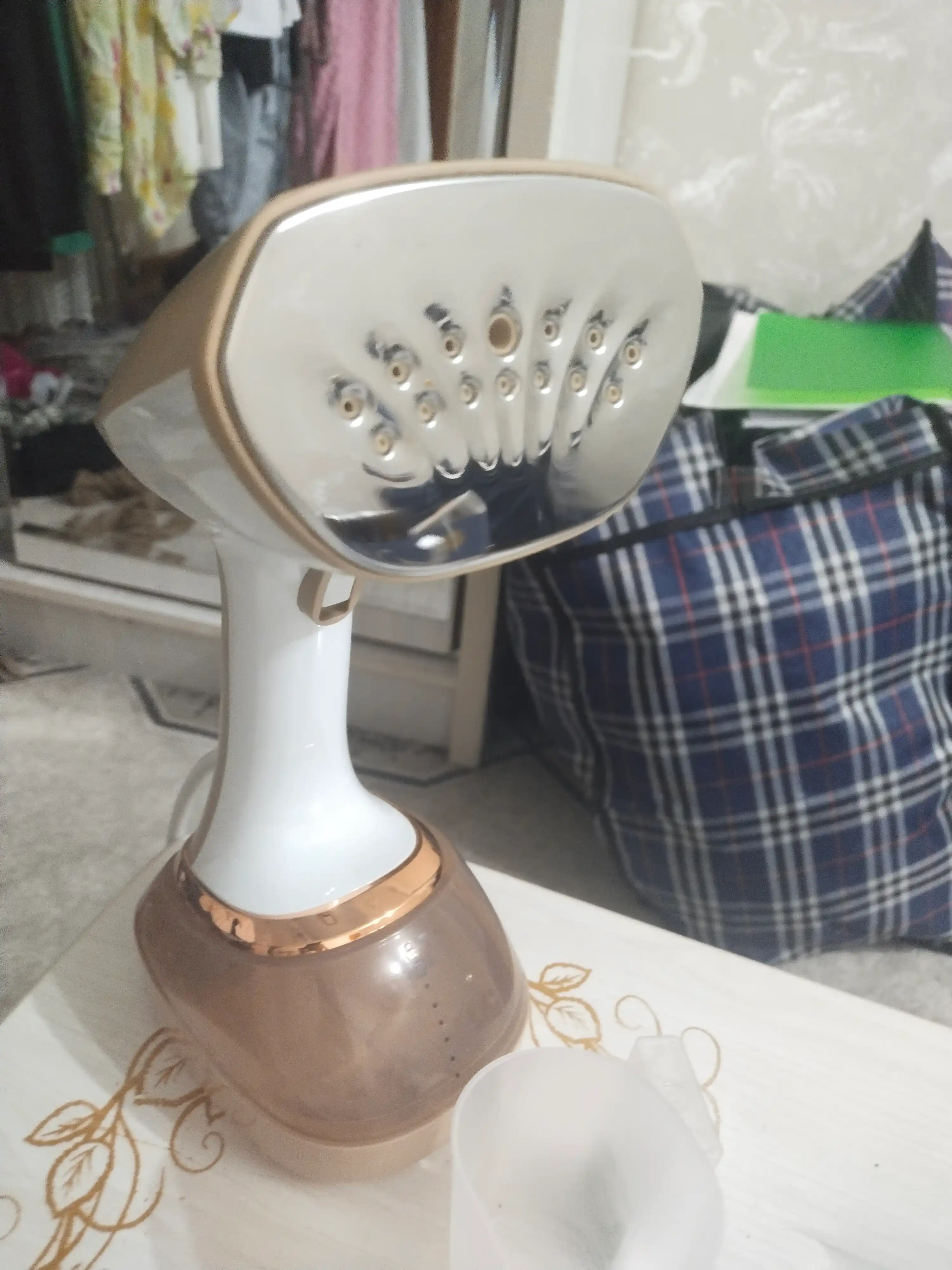 BOMA qo‘l va vertikal bug‘latgich (1500-2000 Vt), 17 soniyada tez isitiladi, 300 ml-2L
