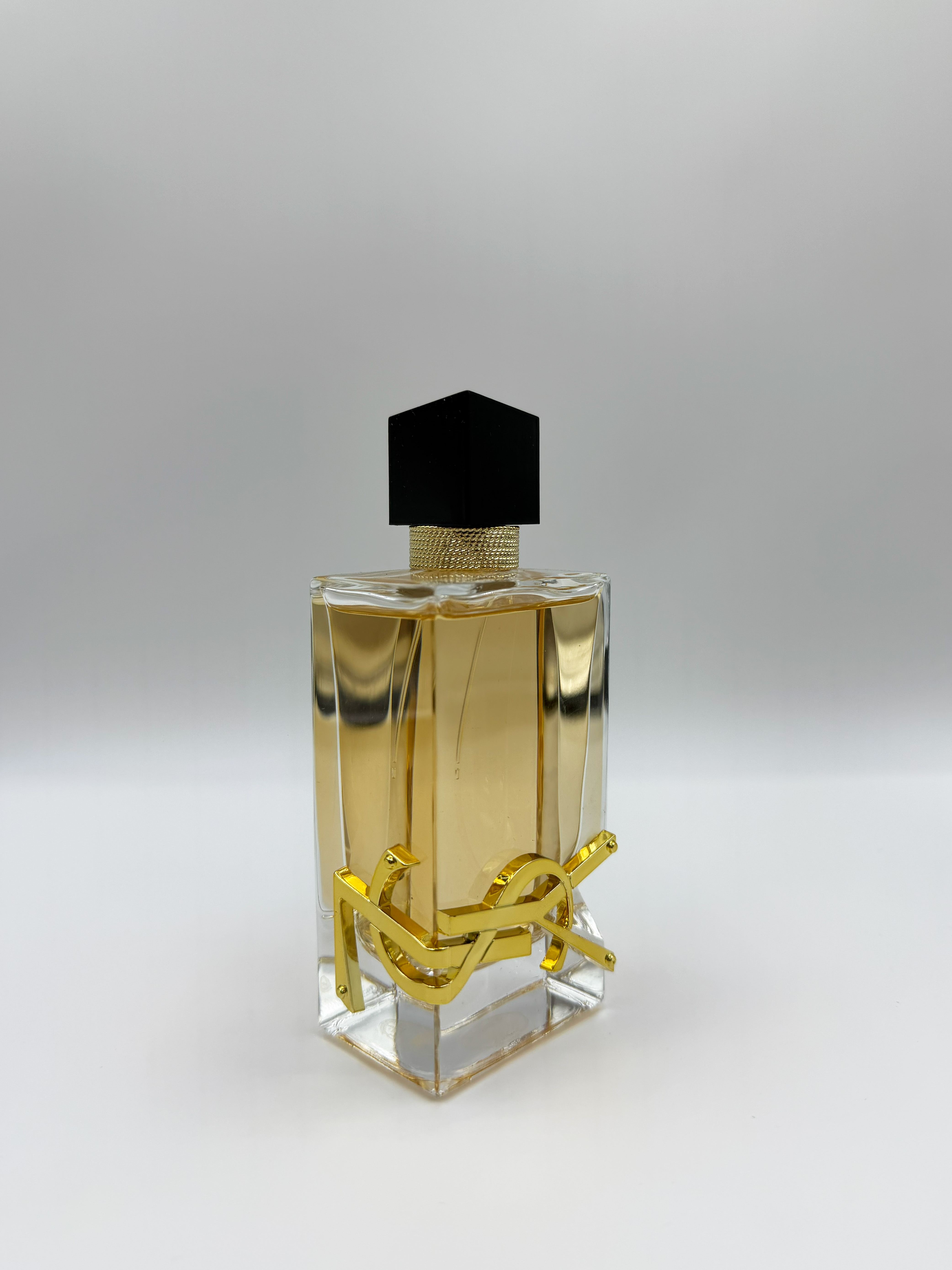 Yves Saint Laurent Libre Eau de Parfum 90 мл женская парфюмерная вода с цветочным ароматом