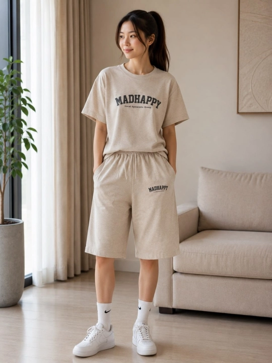 Ayollar sport kostyumi,ioversize futbolka va shortik, ayollar uchun sport kostyumi - 