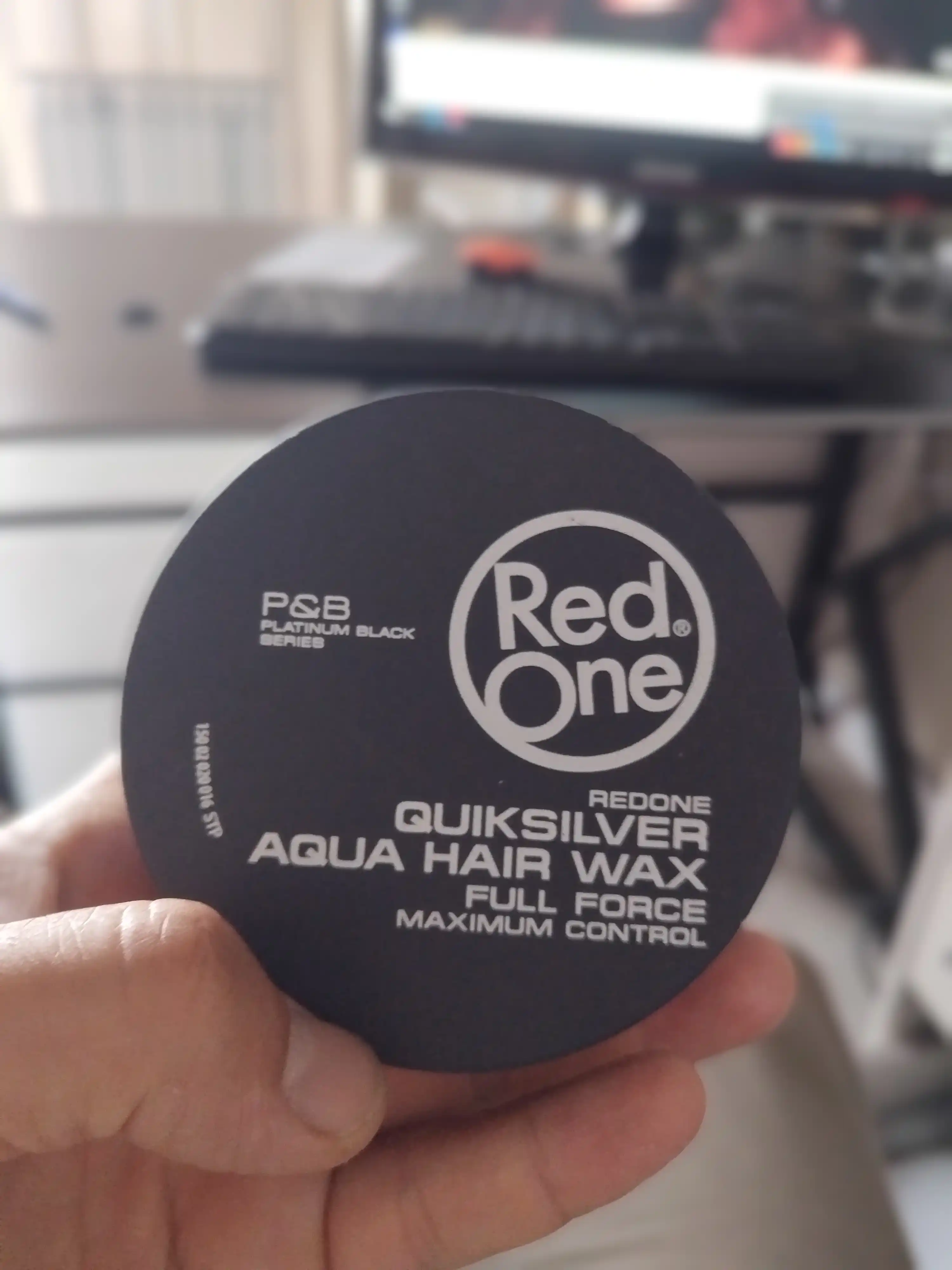 Barcha turdagi sochlar uchun RedOne Aqua gel-voski, mega fiksatsiya, 150 ml