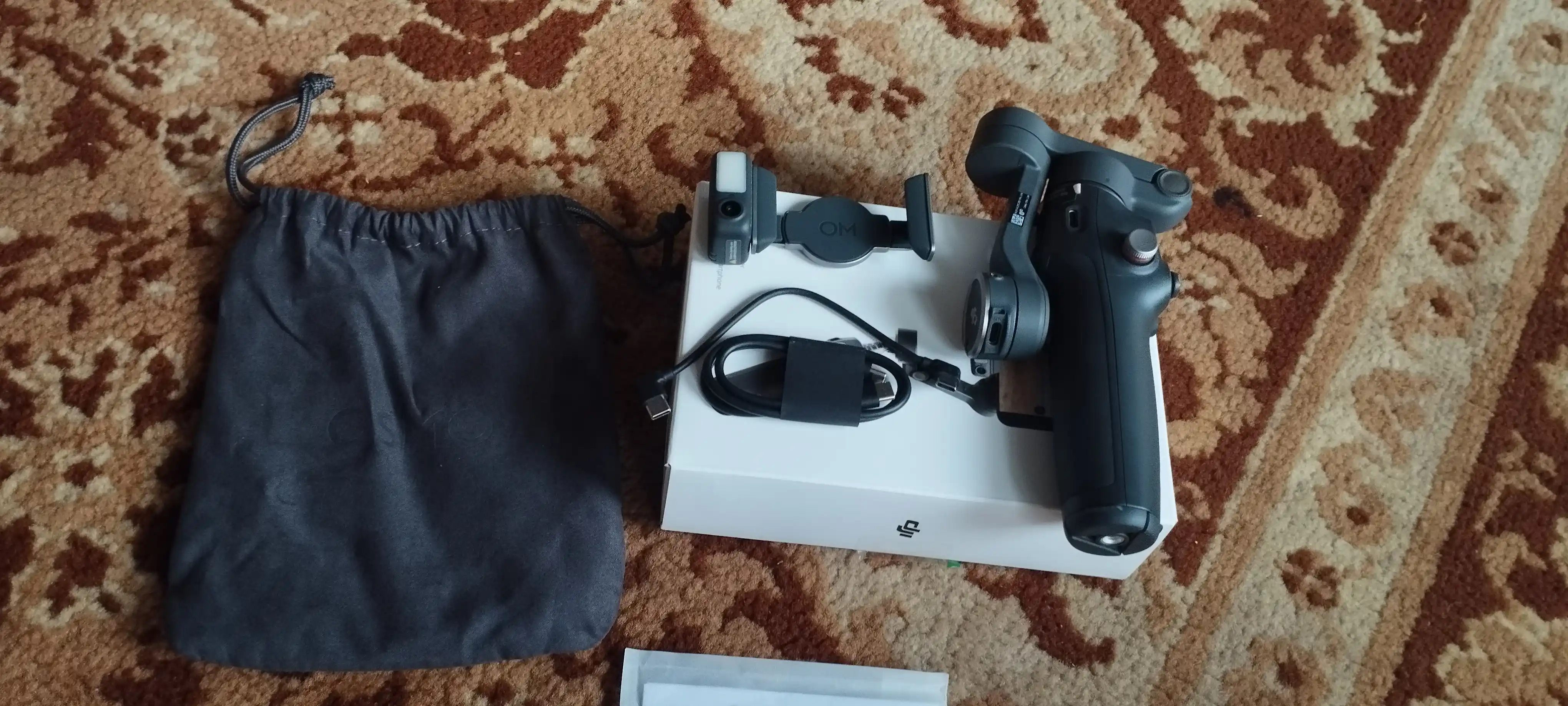 Стабилизатор DJI Osmo Mobile 8 для смартфона, с ActiveTrack, 3-осевой, складной