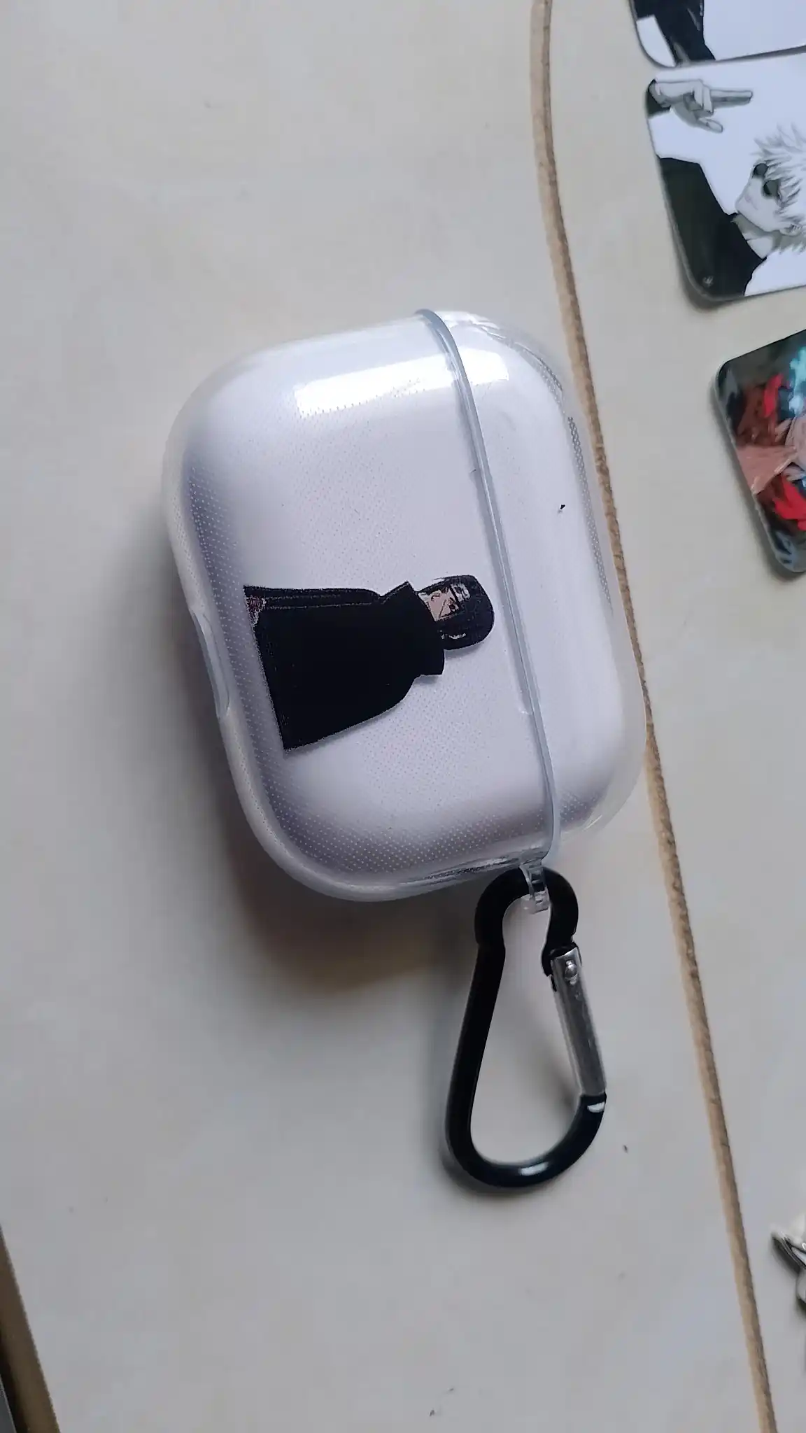 G'ilof AirPods quloqchinlar uchun karabin bilan, silikondan, anime Naruto dizayni bilan
