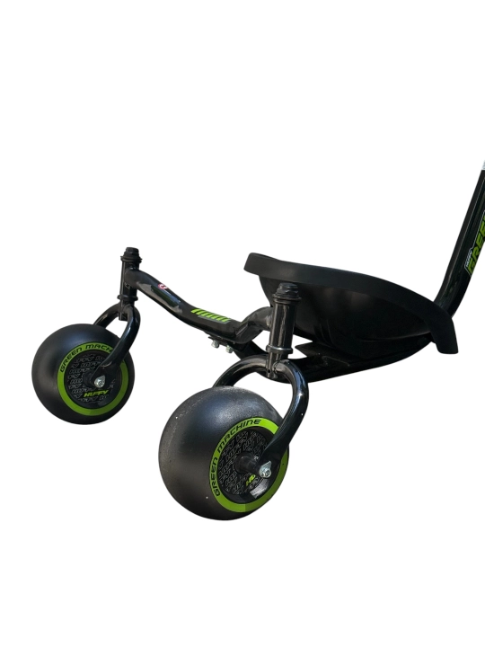 Karting-uch g‘ildirakli drift velosiped — faol dam olish uchun pedalli trike