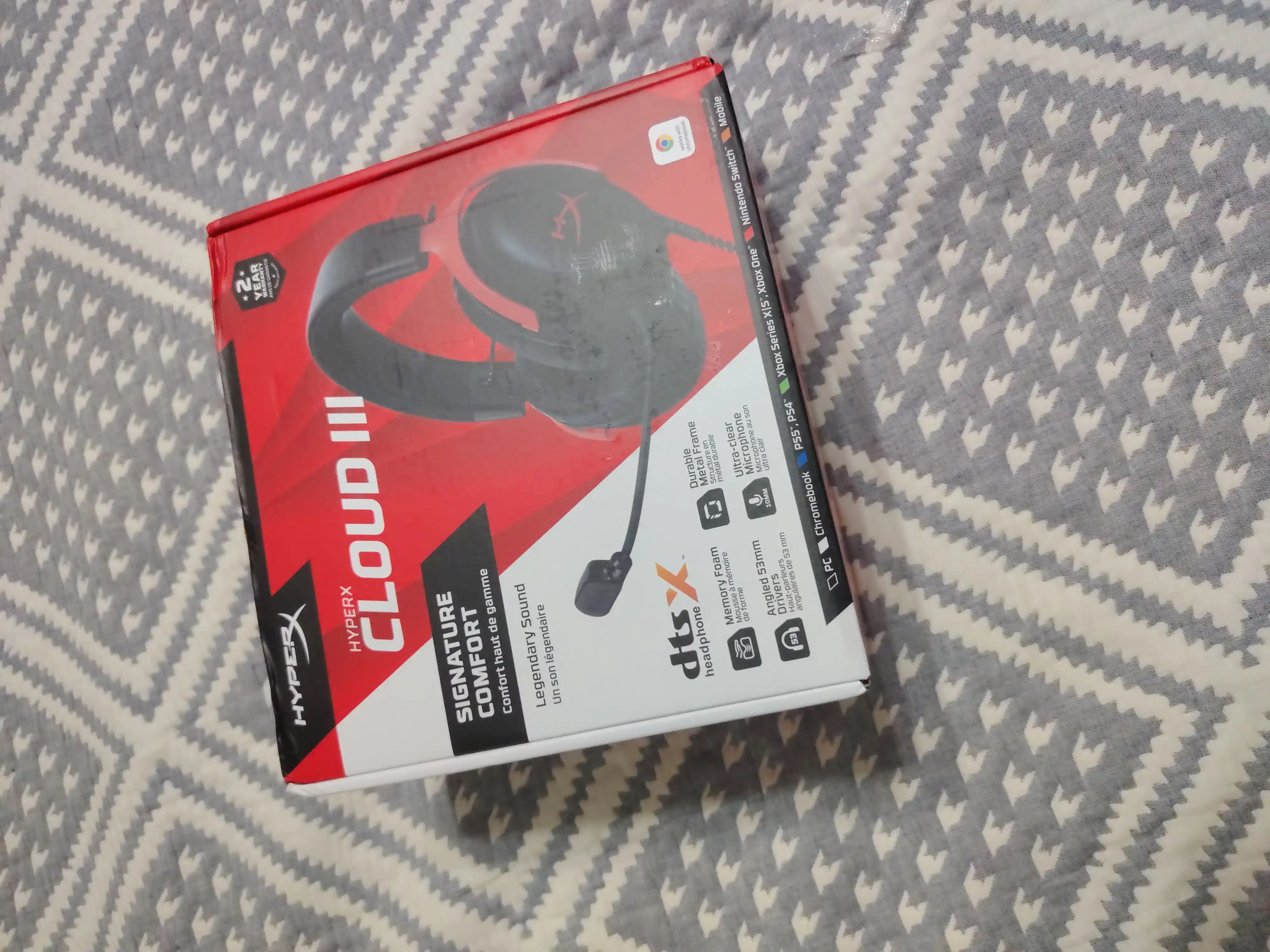 Oyin simli quloqchinlari HyperX Cloud III 7.1, oyin eshitish vositasi