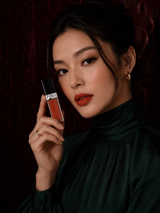 Жидкая матовая помада для губ на весь день, лёгкая текстура - Dior forever liquid 840