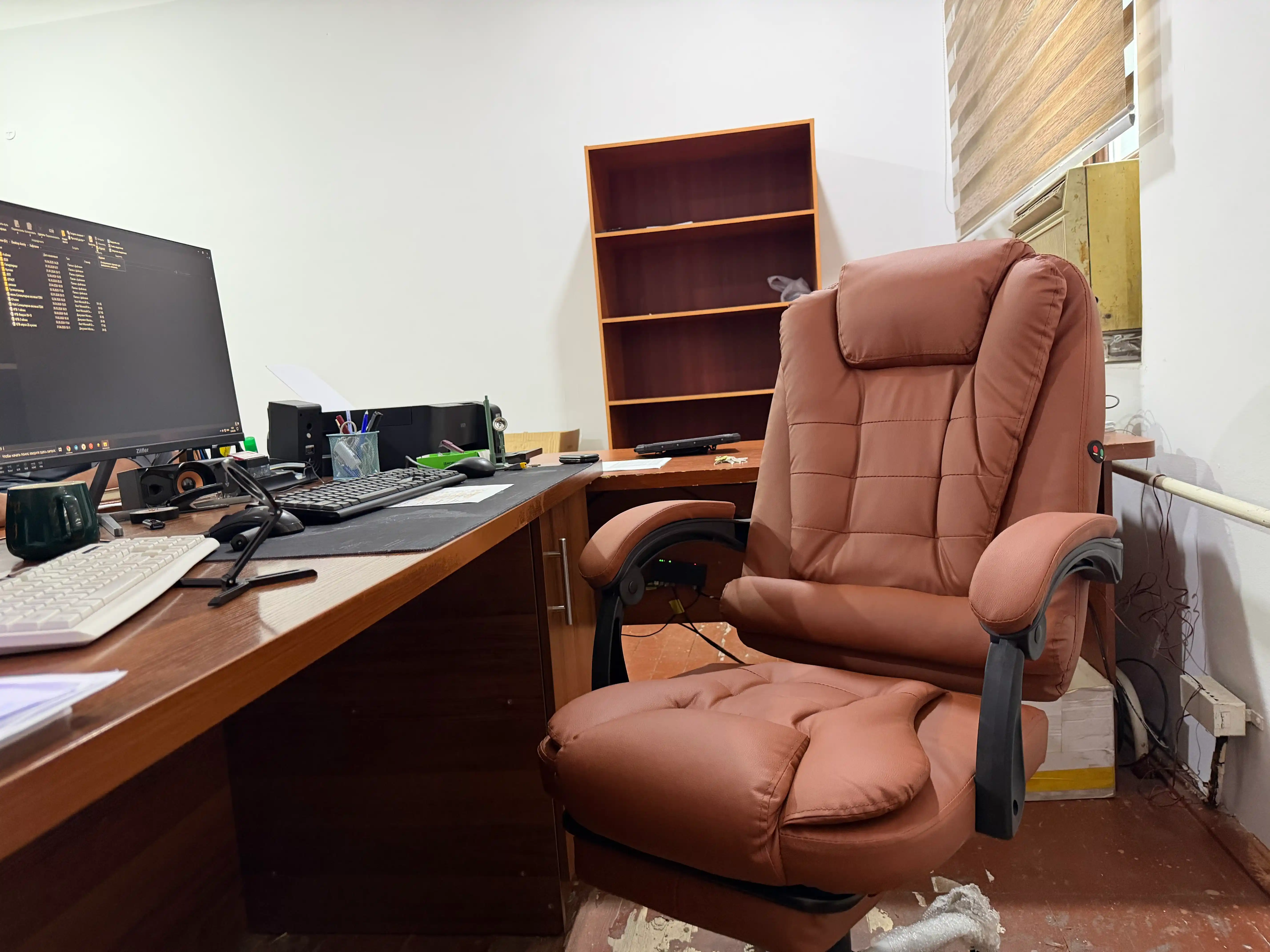 Uy va ofis uchun mo‘ljallangan ergonomik, tirsak tayanchi va sozlanadigan kreslosi FIDGO