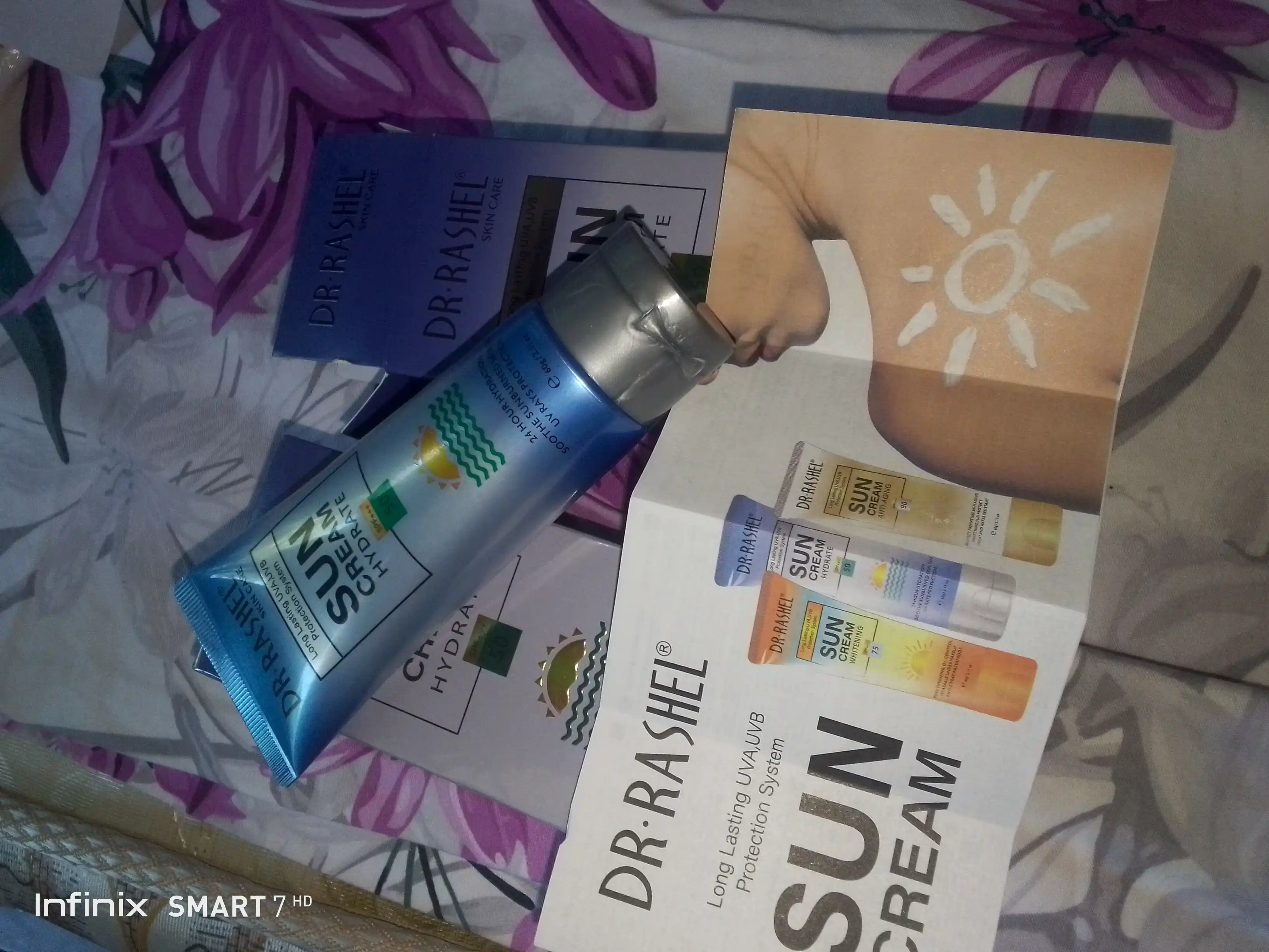 Namlantiruvchi, oqartiruvchi, qarilikga qarshi va aloe quyosh SPF kremi Dr.Rashel, 60 gr