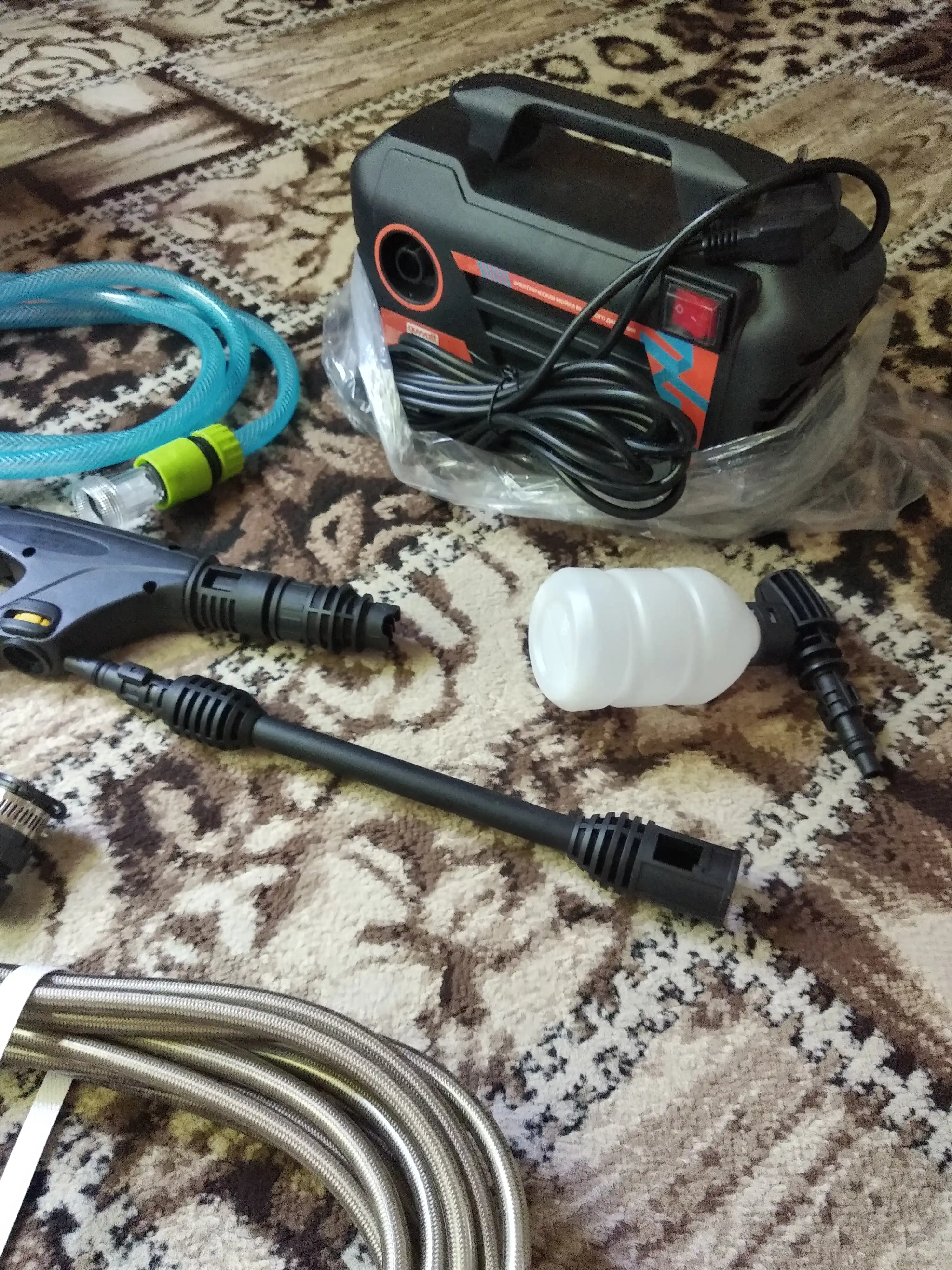 Yuqori bosimli elektr yuvish avto-moykasi 2500 Vt, 120 BAR, penogenerator bilan, apparat