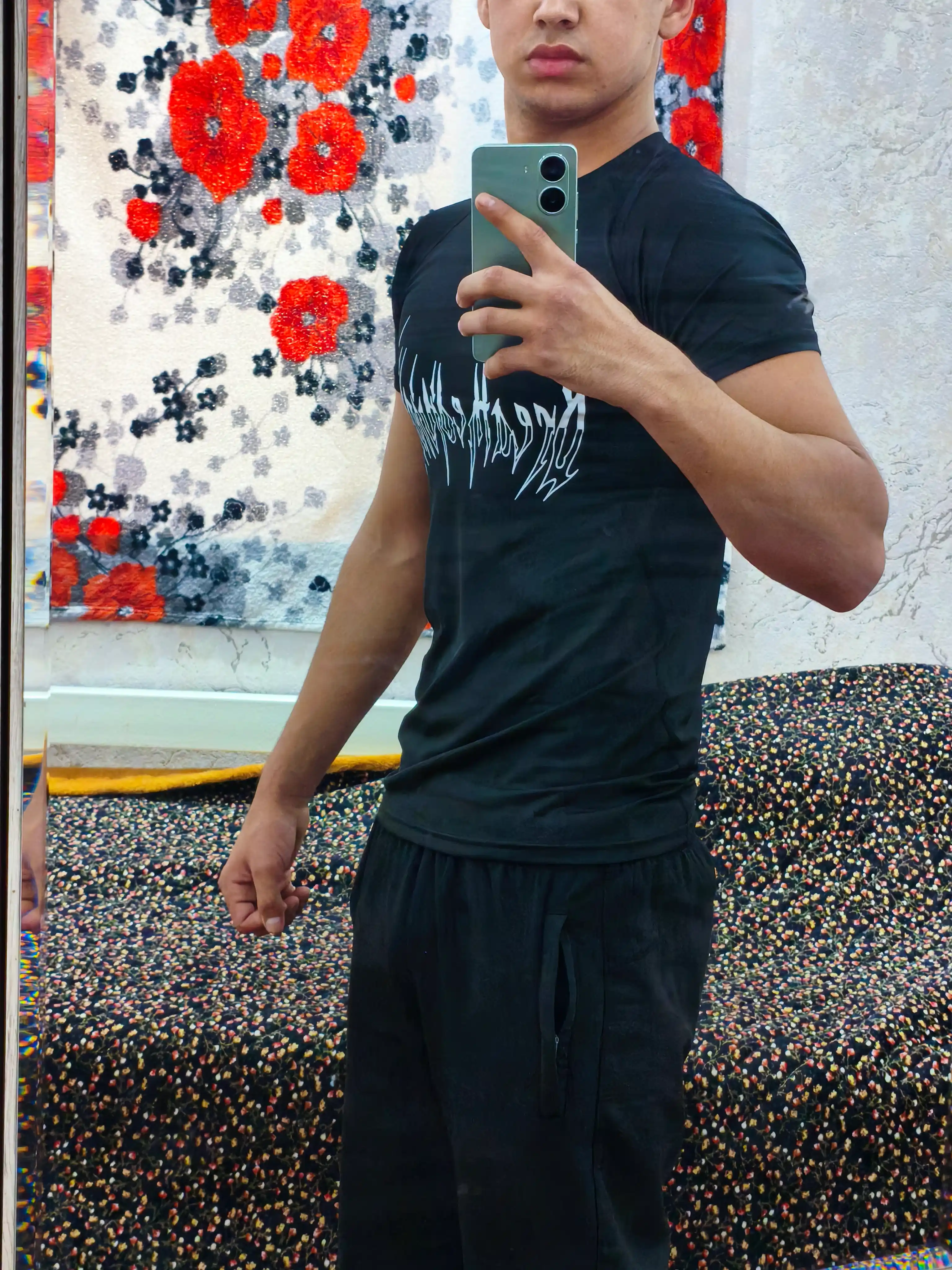 Fitnes va sport uchun bosilgan siqilgan futbolka, sport rashguard, erkaklar uchun