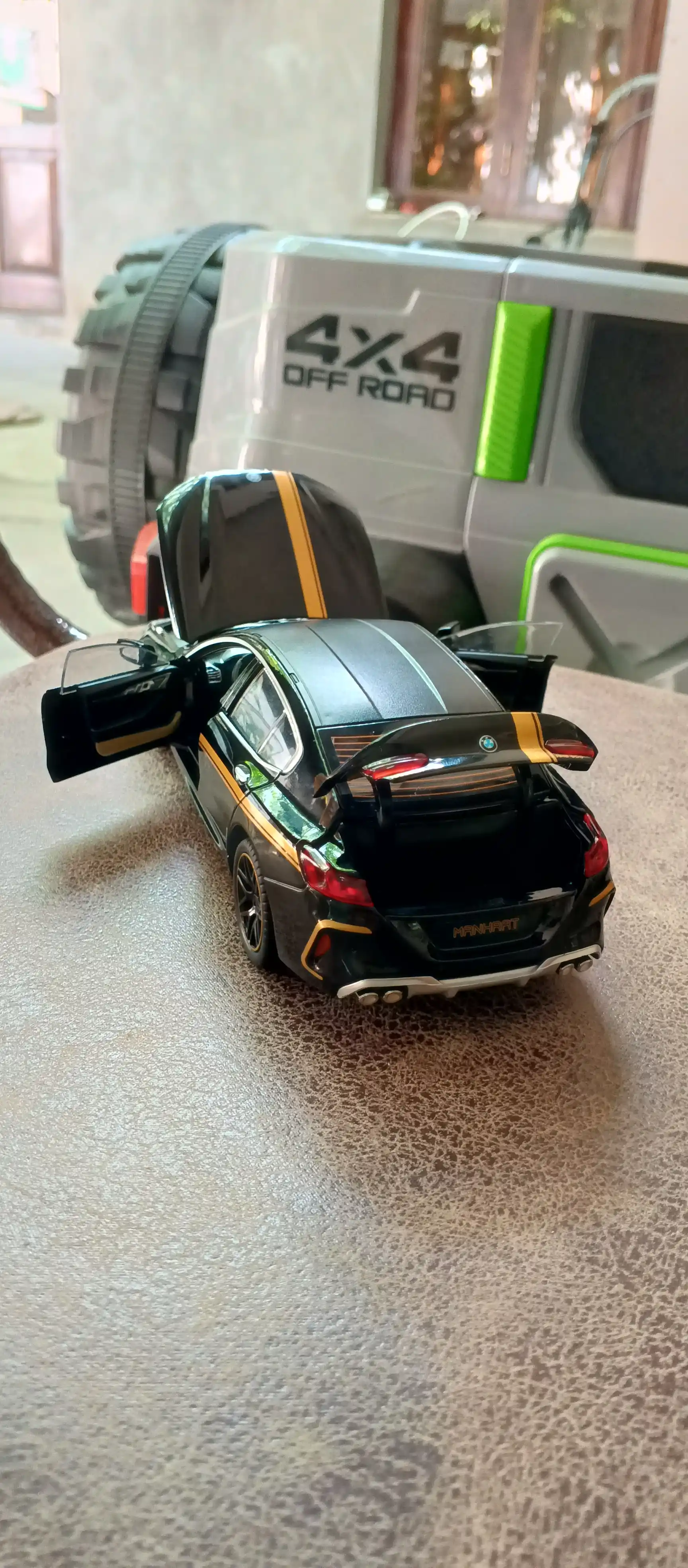 Kolleksion model BMW M8, 1:24, 21 sm
