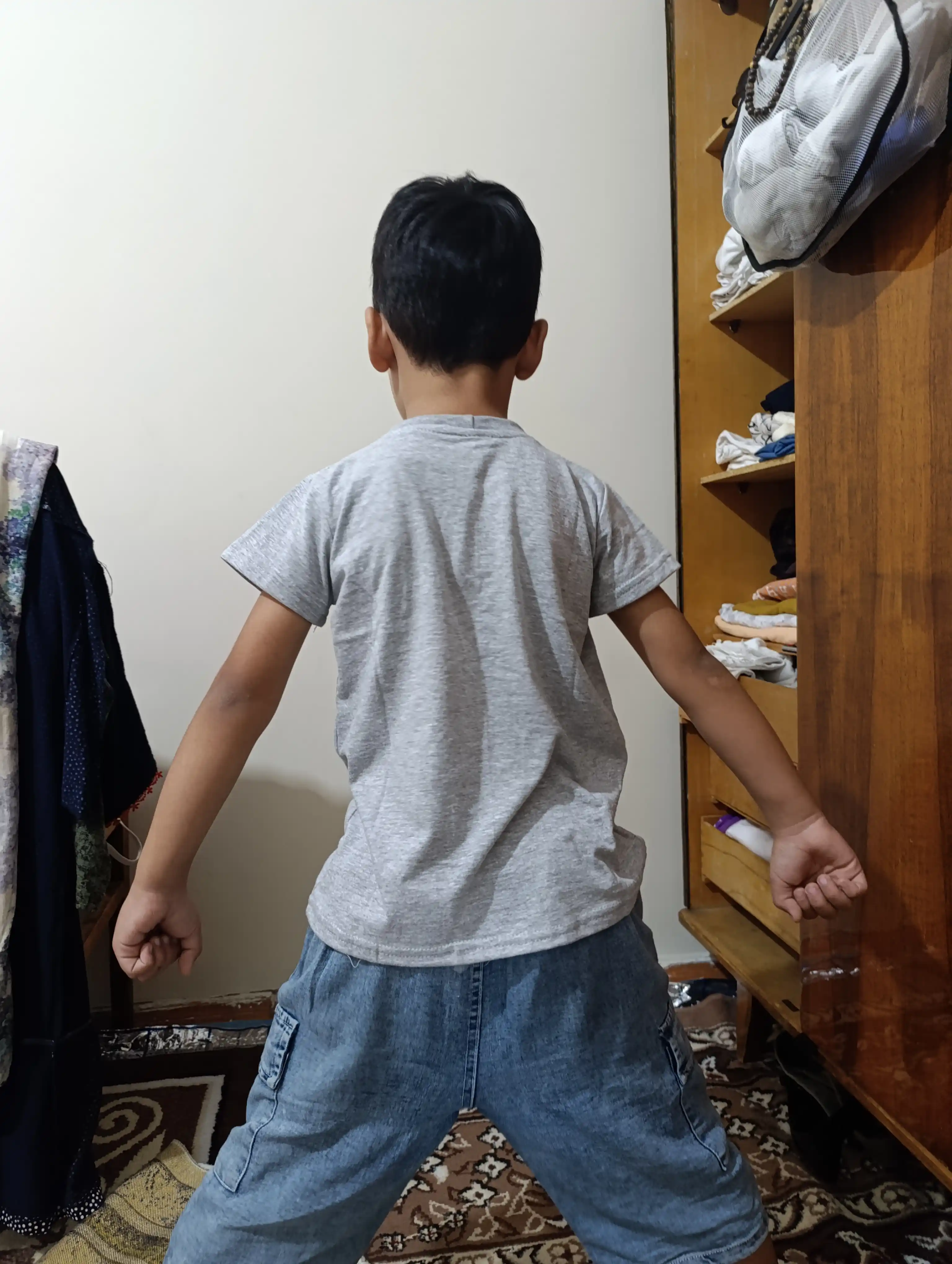 Futbolka, o'g'il va qizlar uchun, asosiy