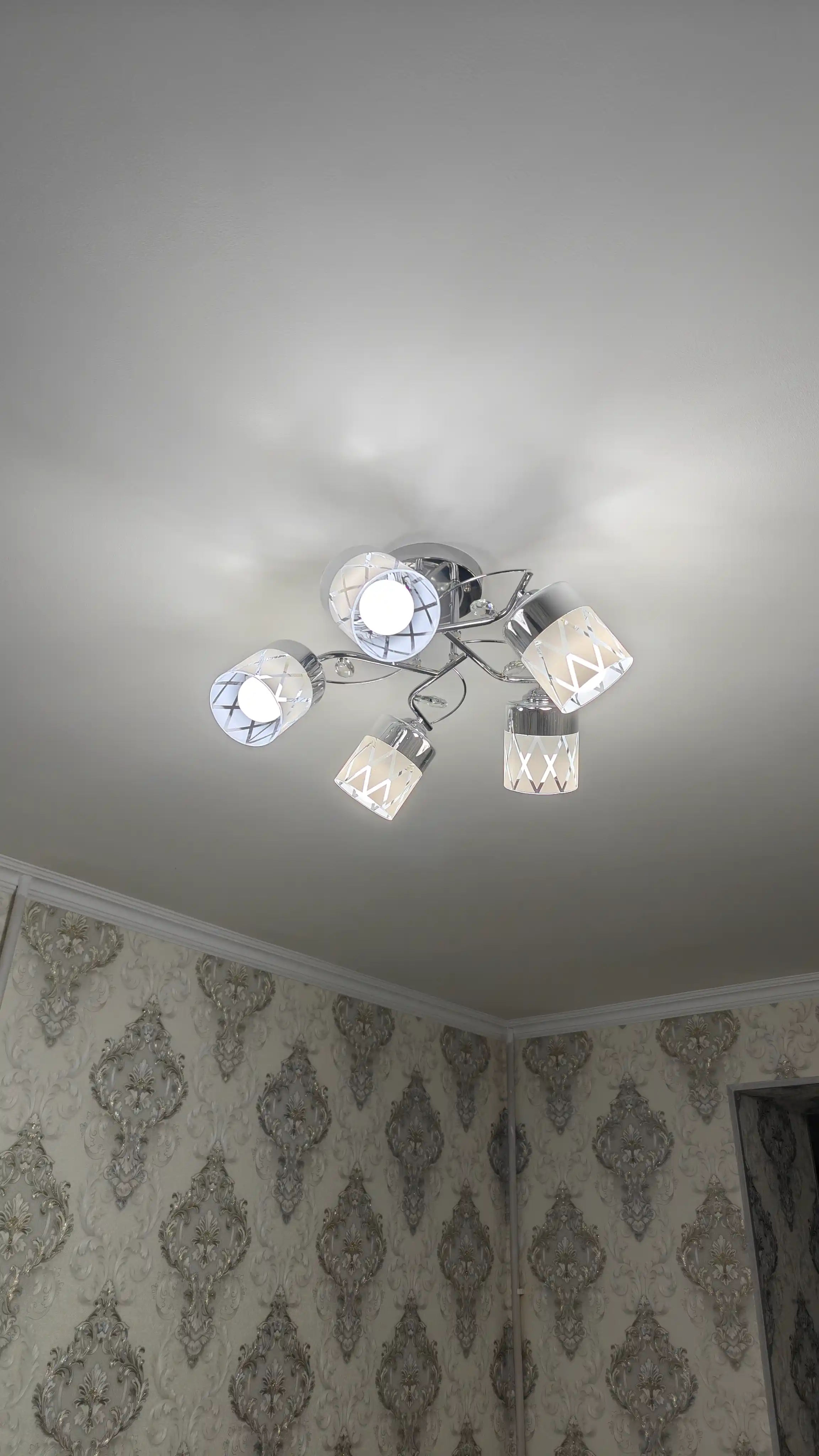 Потолочная люстра E27 2,3,5 ламп, стекло, для спальни и зала, освещение до 25 м²