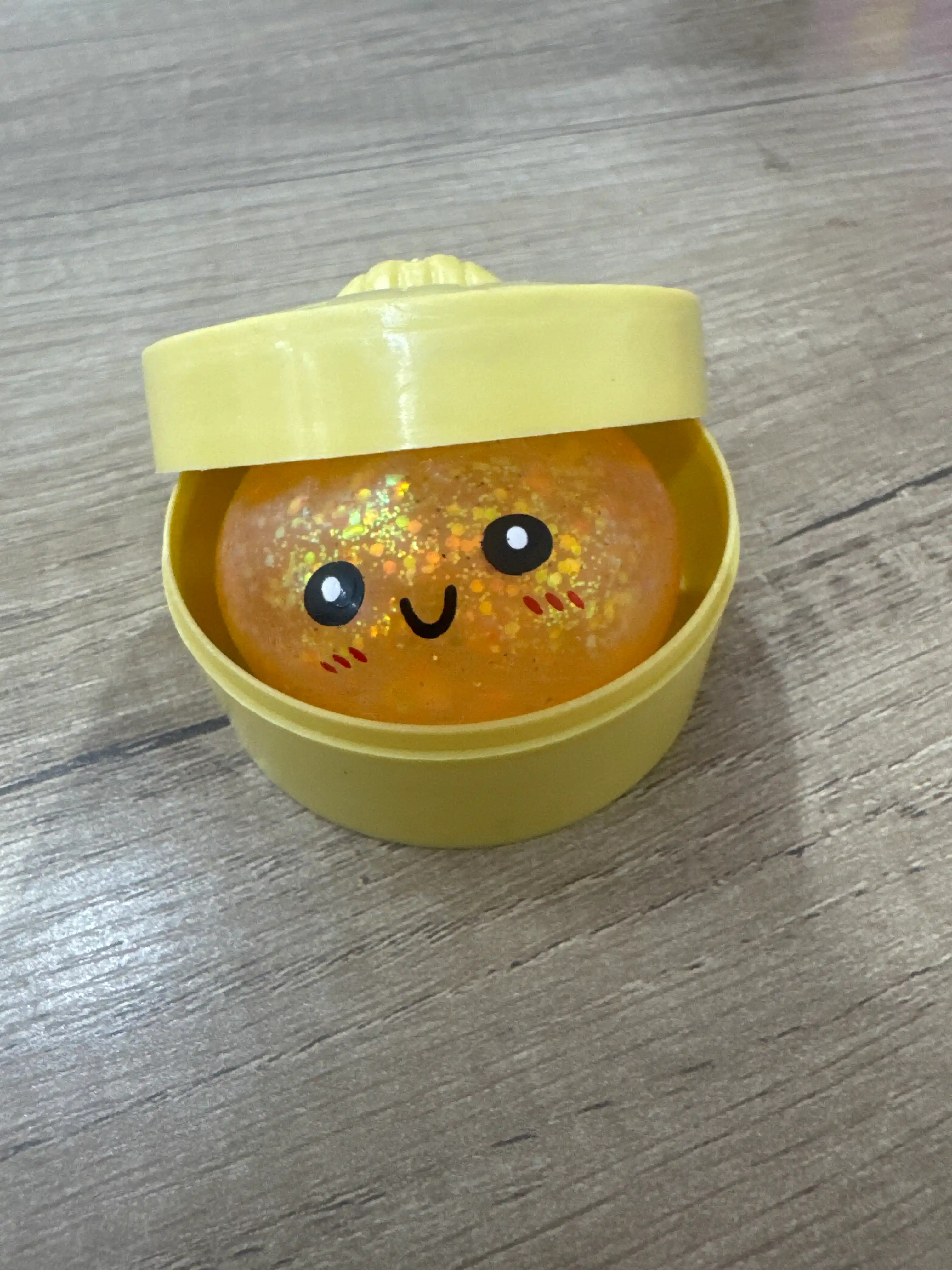 Anti stress yumshoq squishy mantili o‘yinchoq