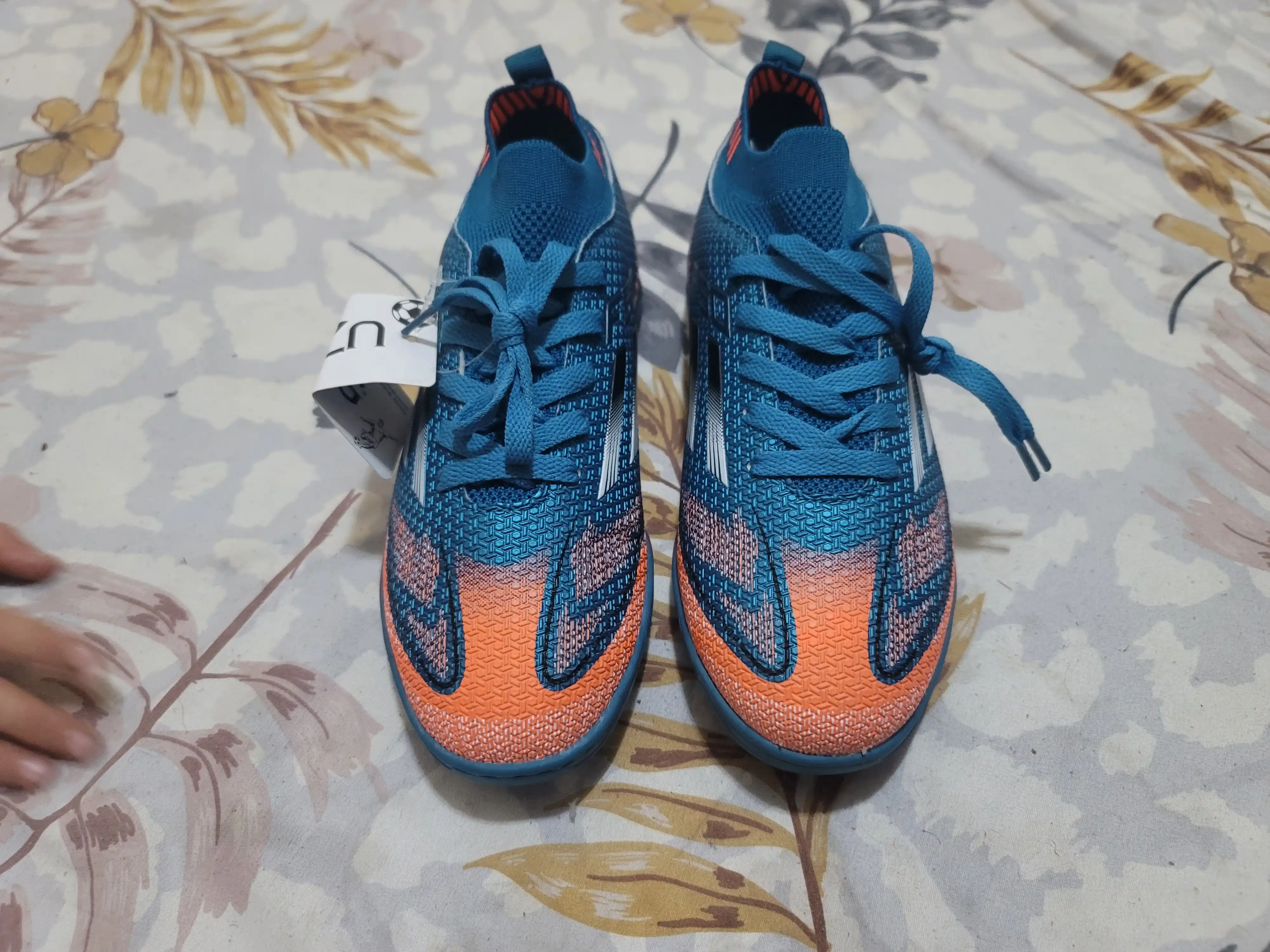Erkaklar futbol butsilari F50, o‘lchamlari 32-43. Maktab uchun