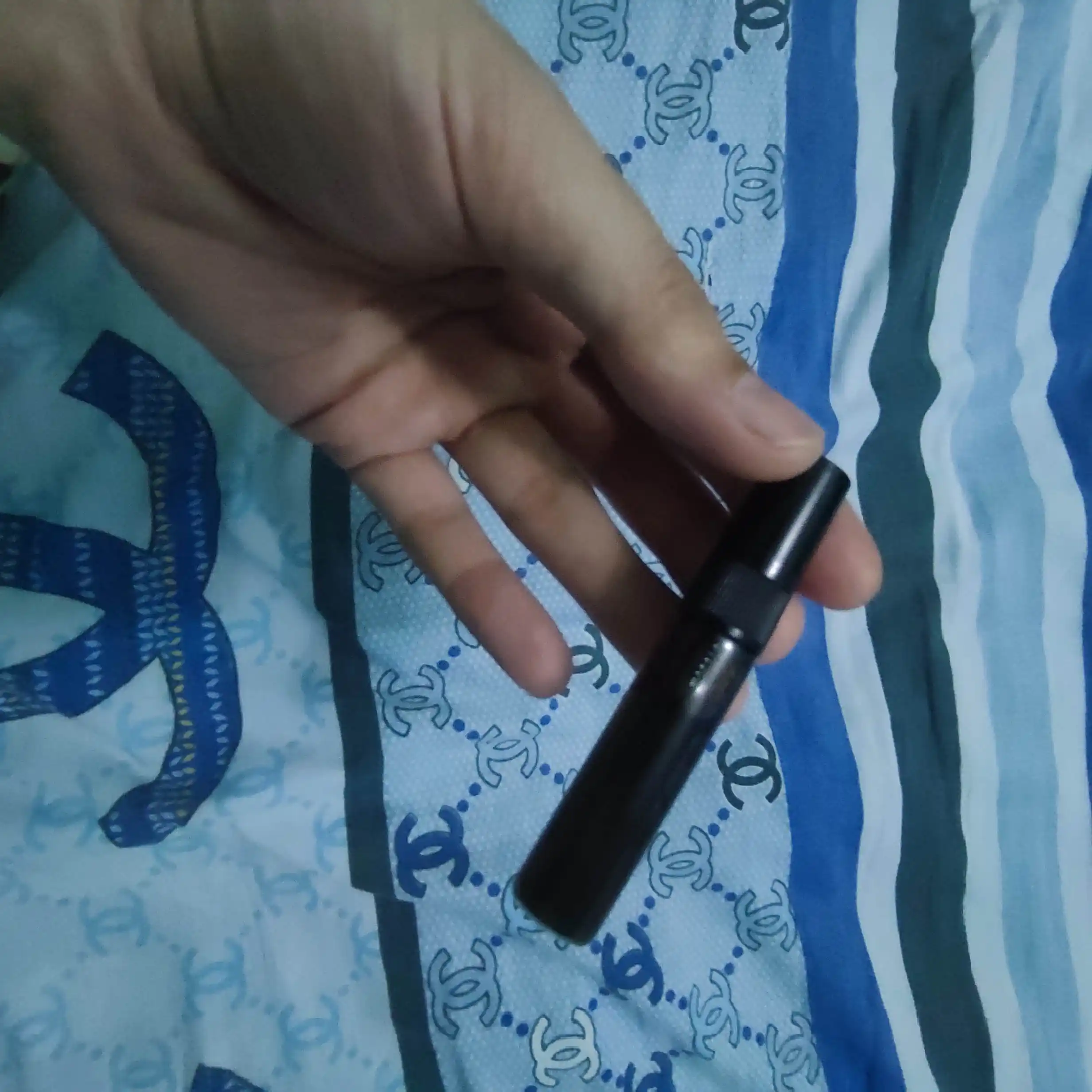 Erkaklar atiri Black afgano NASOMATTO-ga asoslangan