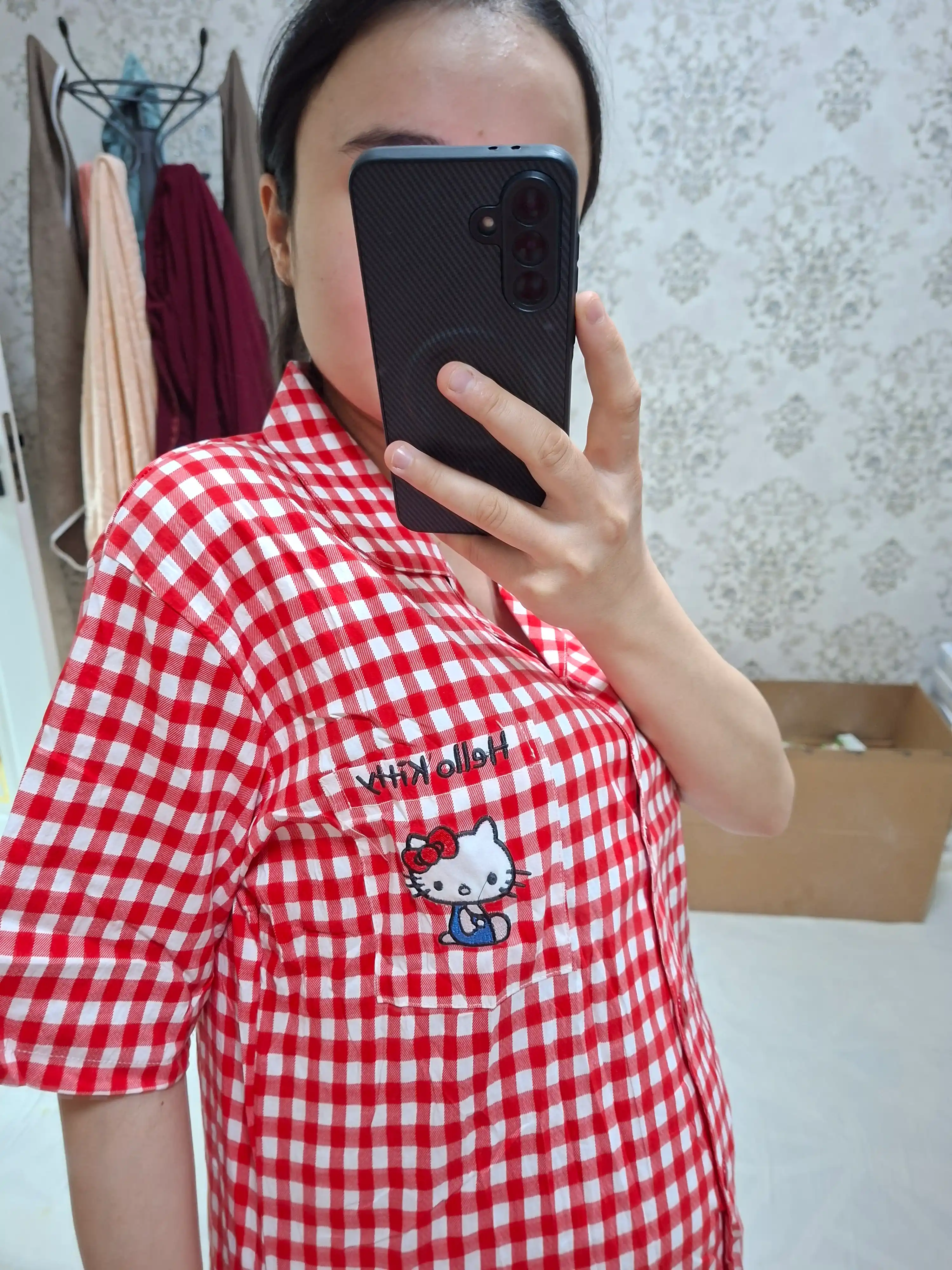 Ayollar pijamalari, 3 tasi 1 da , shim va shortikli komplekt troykalar. Uy kiyimlari