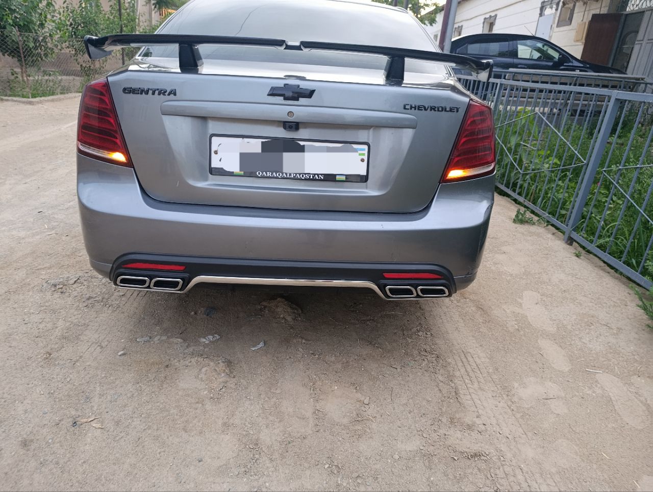 Надпись на Chevrolet Lacetti/Gentra, Nexia, Cobalt, Matiz, Spark Black Piano