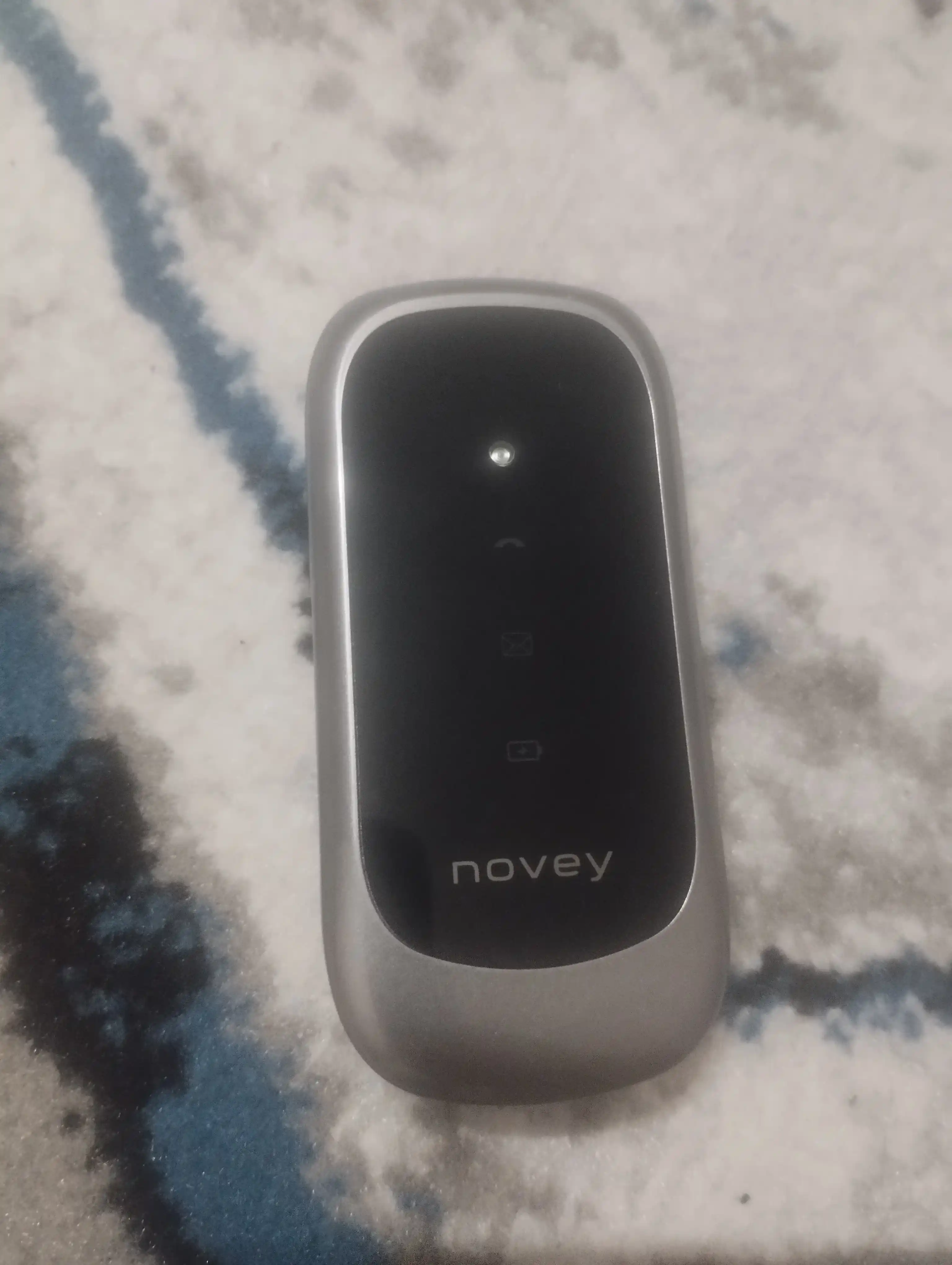 Tugmali telefon Novey Z350
