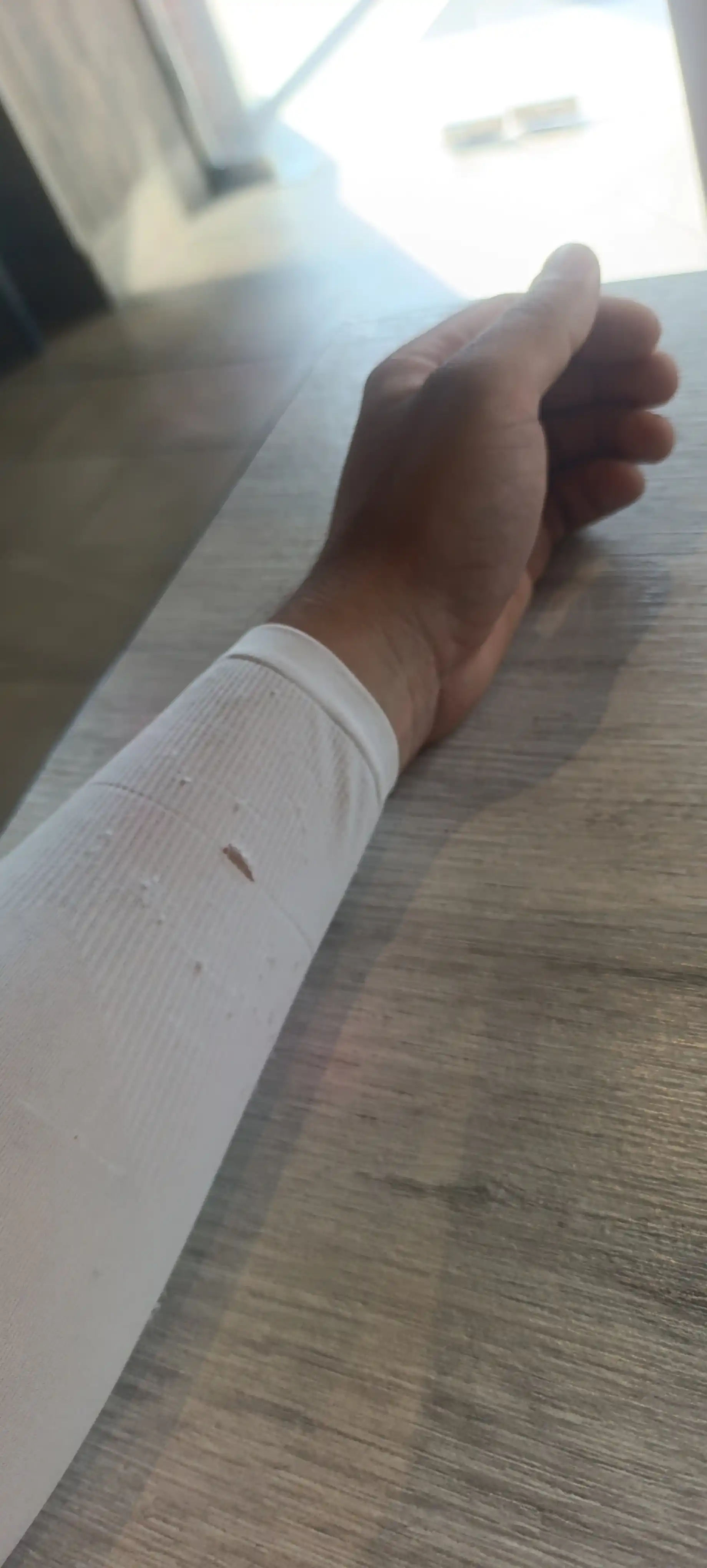 Yenglar kompression AquaX, quyosh va UV nuridan himoyalovchi va sovuq effekti bilan, sport