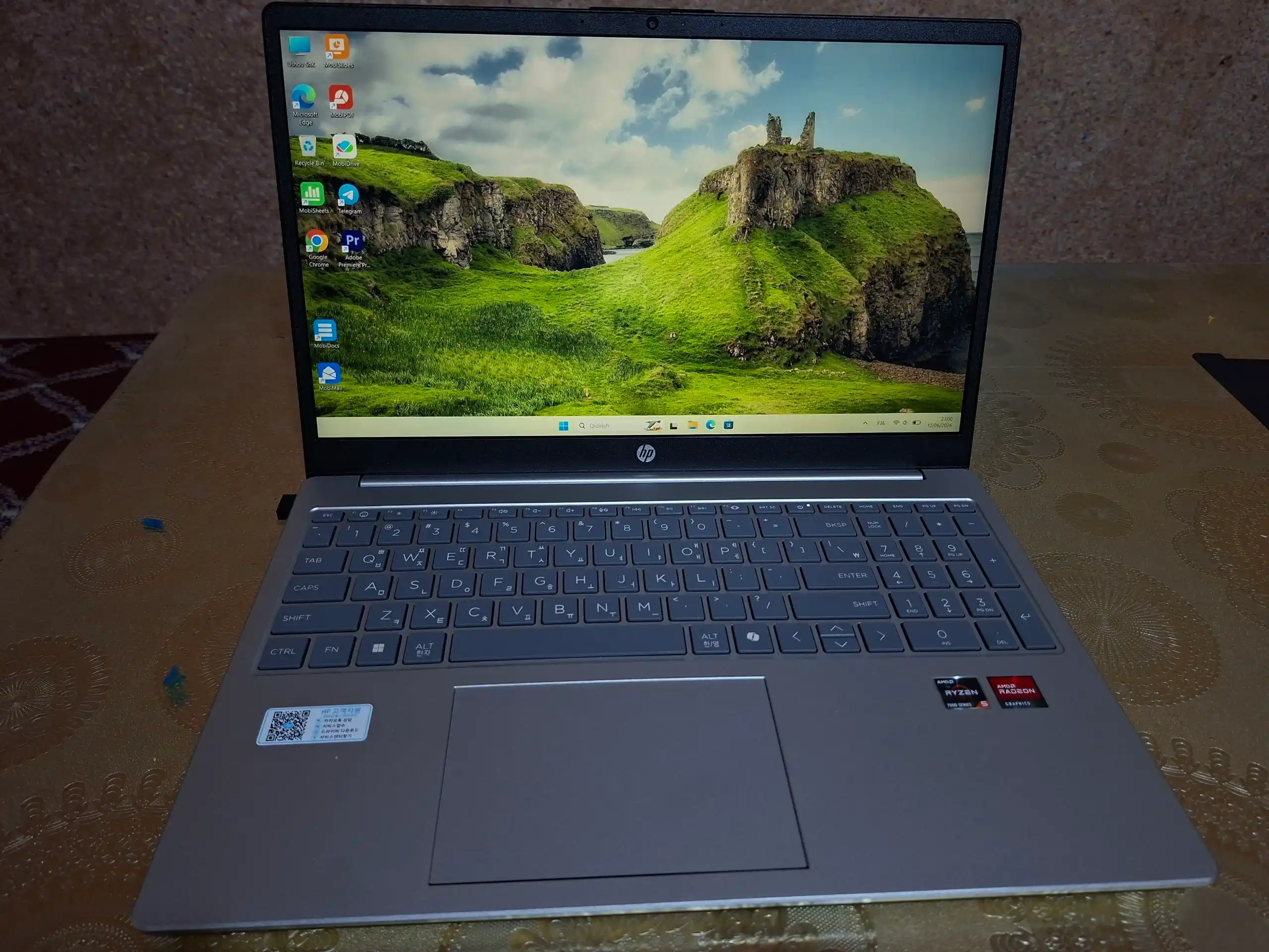 Noutbuk HP Laptop 15 AMD Ryzen™ 5 7535HS RAM 16 GB DDR5 512 GB SSD 15.6″ Full HD IPS