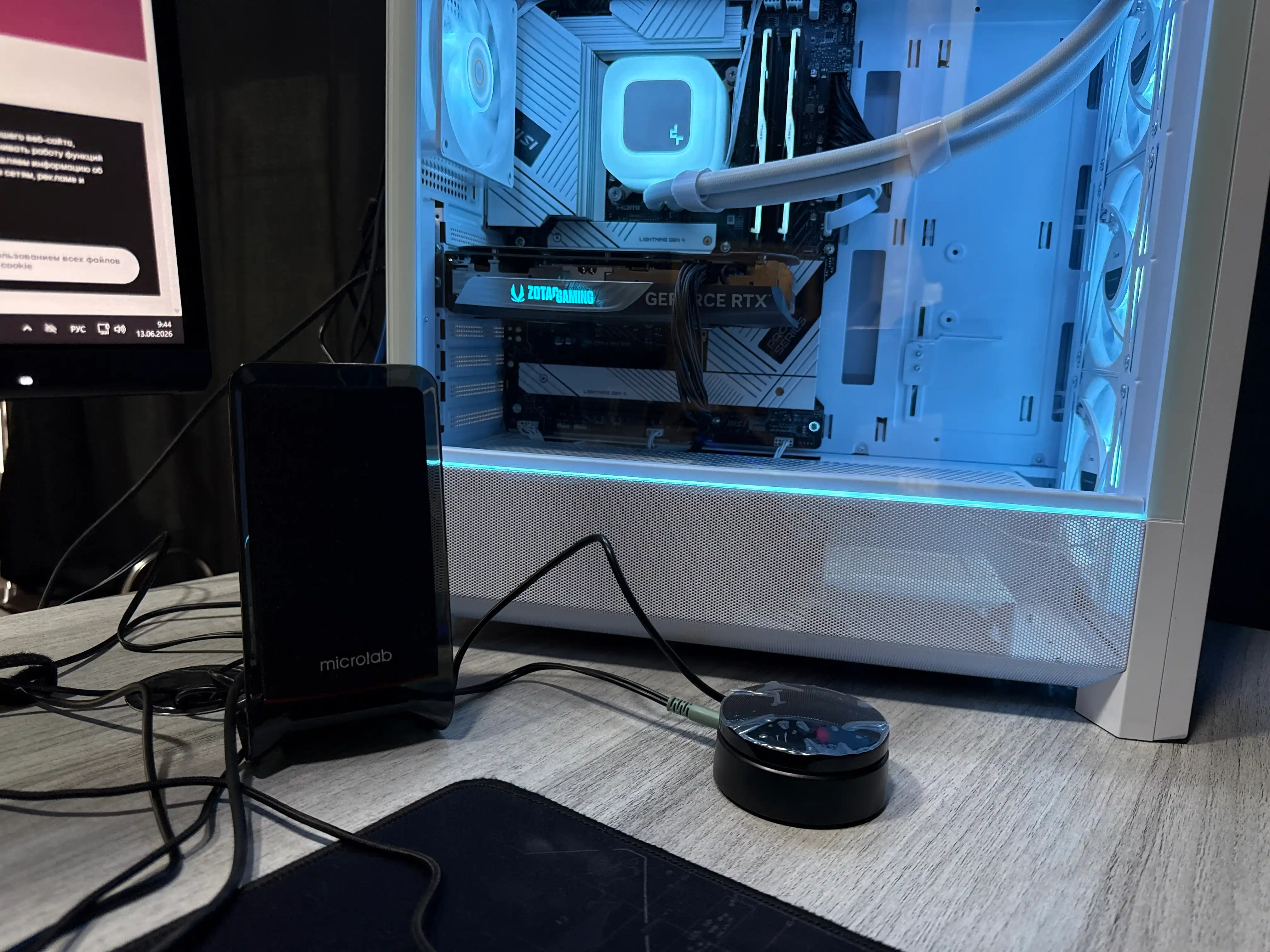 Сабвуфер Microlab M‑200 / 2.1 / 40 Вт RMS (2×12 Вт + 16 Вт) / AUX / RCA / MDF корпус