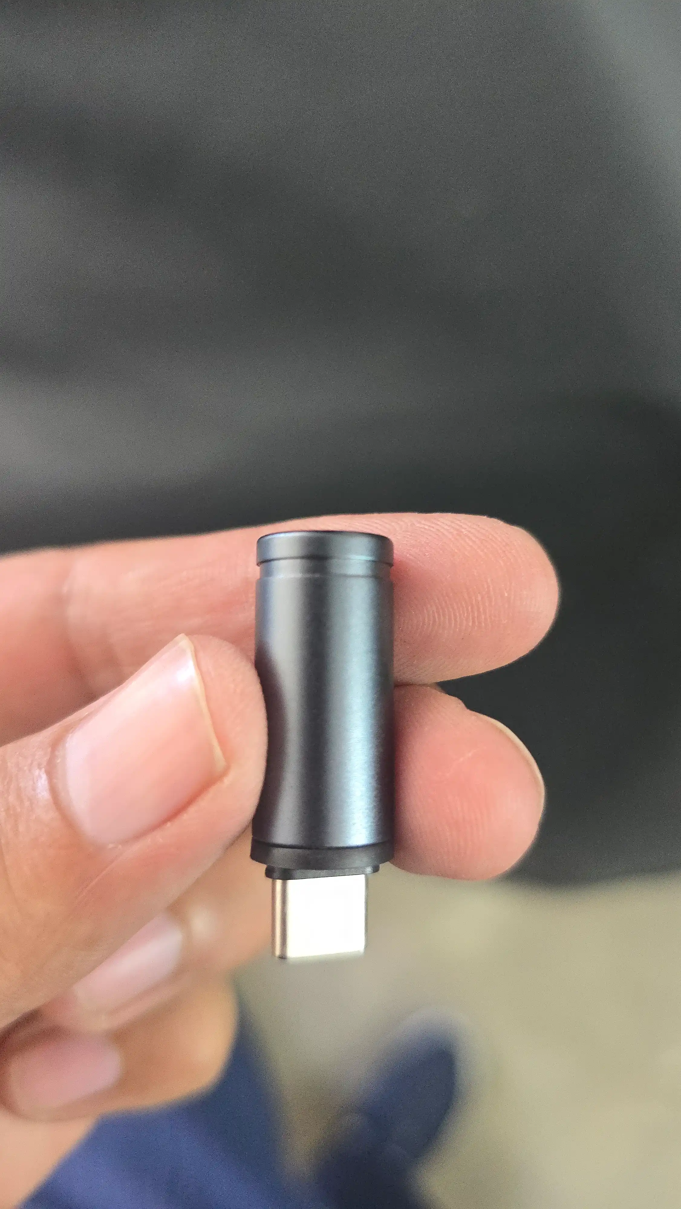 Mini prikurivatel USB Type-C, puflash bilan faollashadi, himoya qopqog‘i bilan