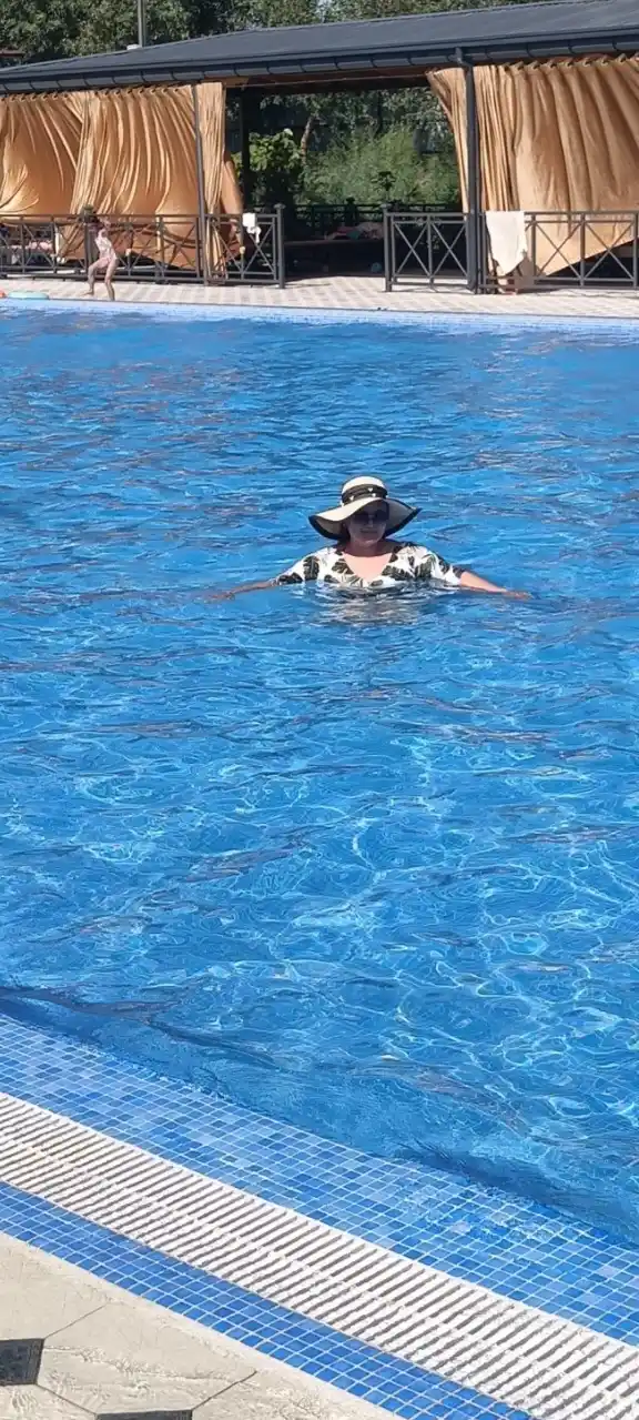 Ayollar cho'milish kiyimi, o'lcham 40kg-100 kg gacha, burkini, suzish kiyim