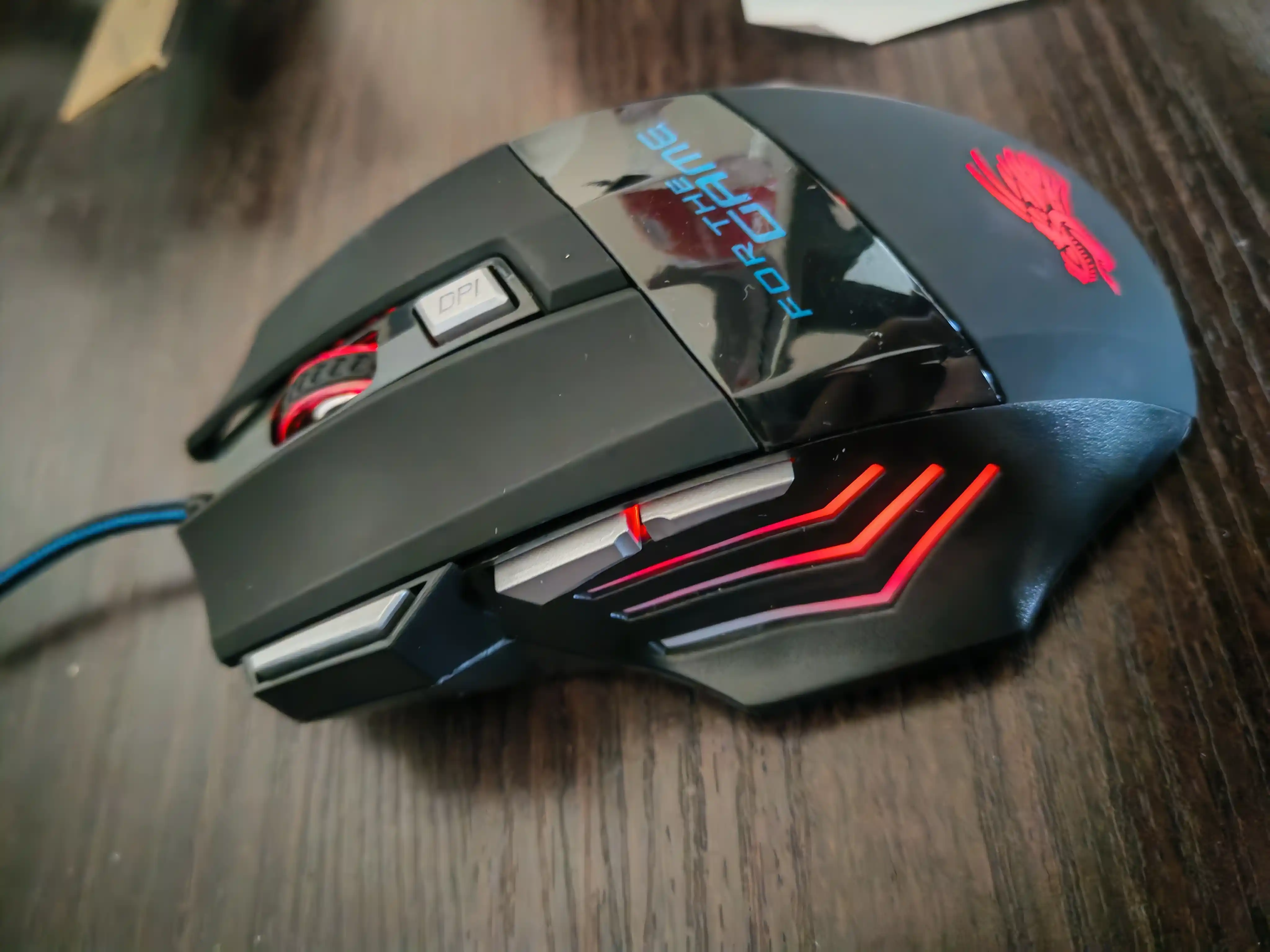 Simli o‘yin sichqonchasi, 1600 dpi RGB yoritilgan