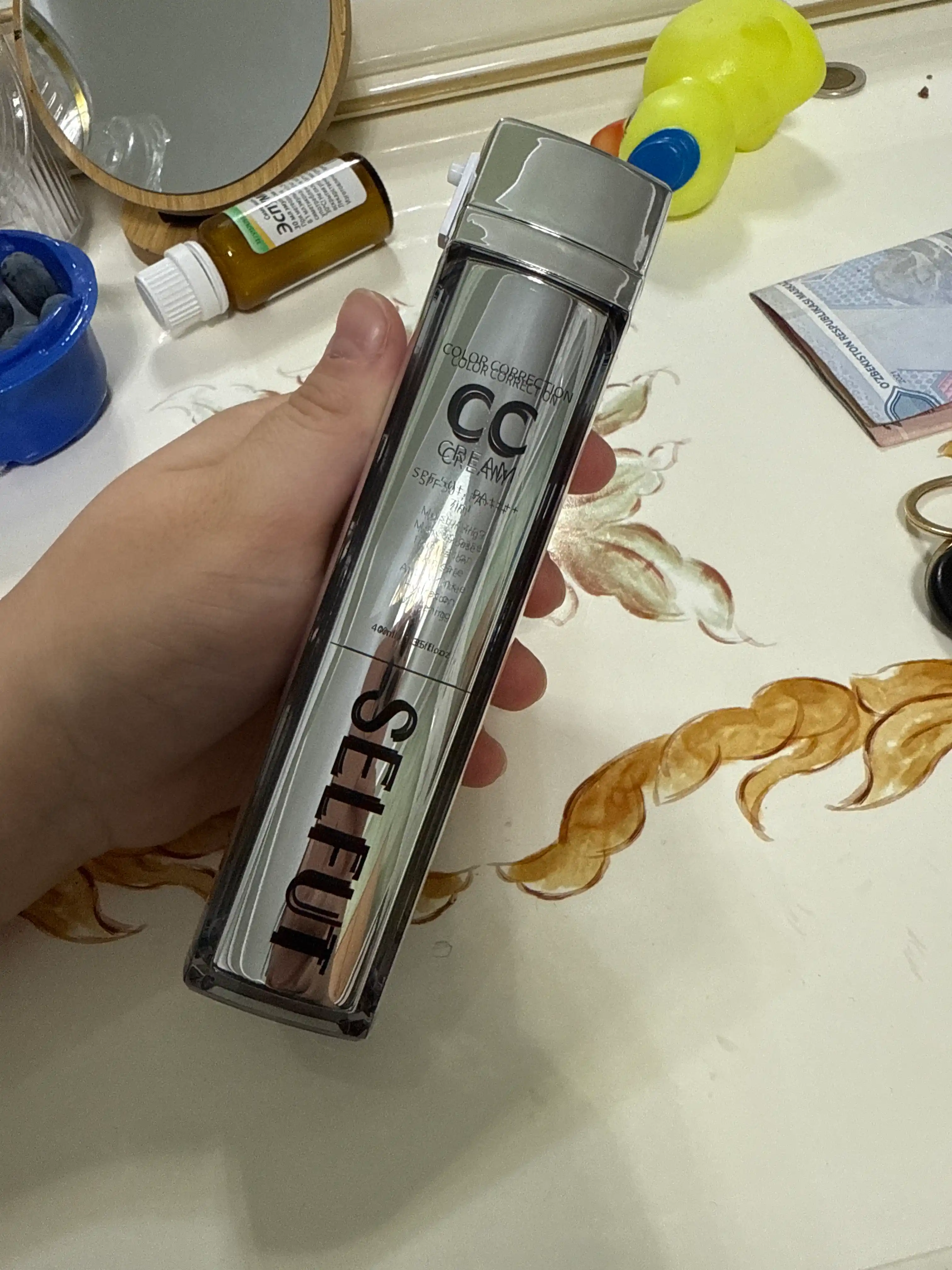 SELFUT CC Cream 7-в-1 SPF 50+ PA++++ Тональный крем и солнцезащитный крем