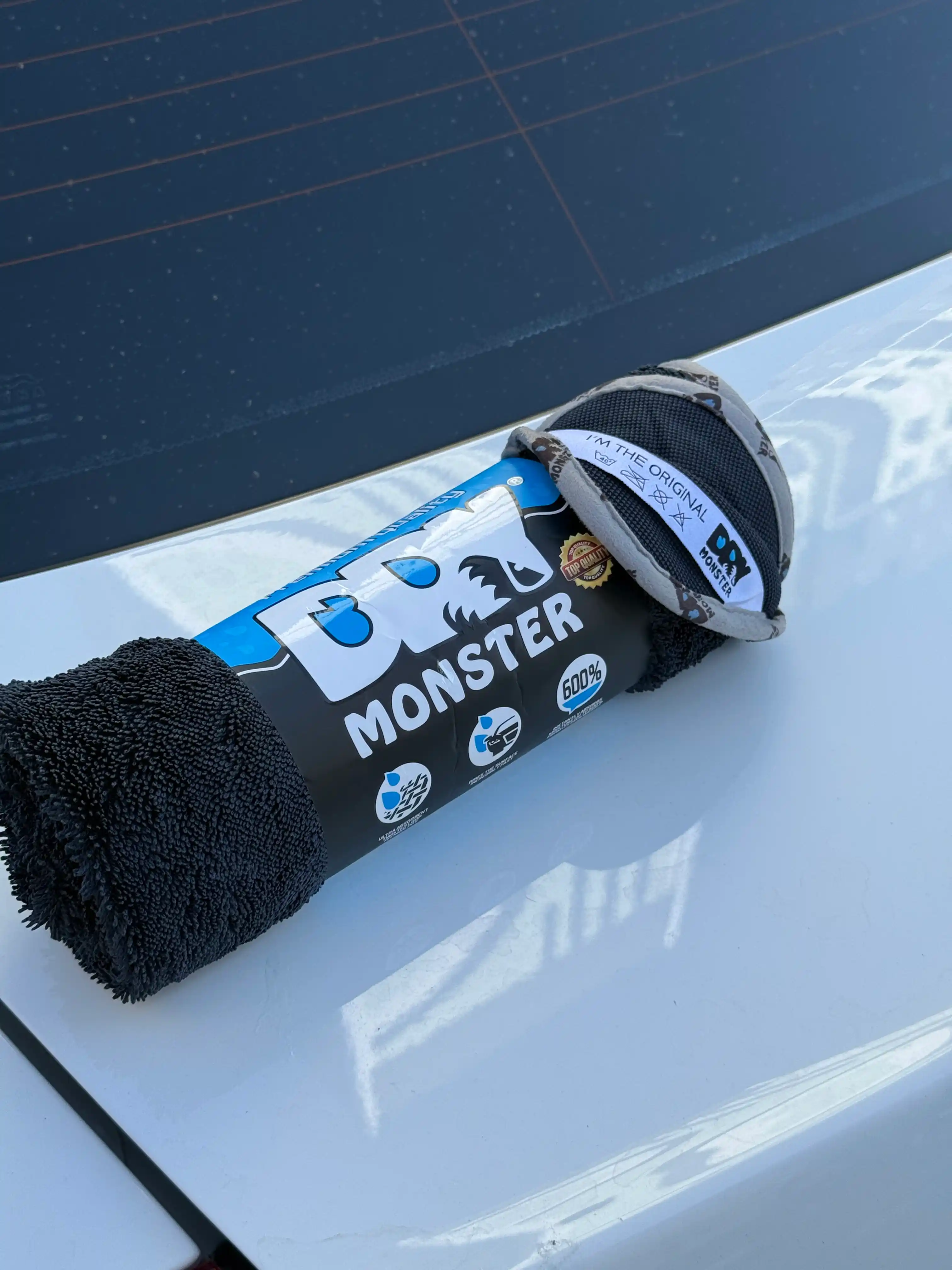 Dry Monster 55*75 SM  Mikrofibra sochiq avtomobil lattasi
