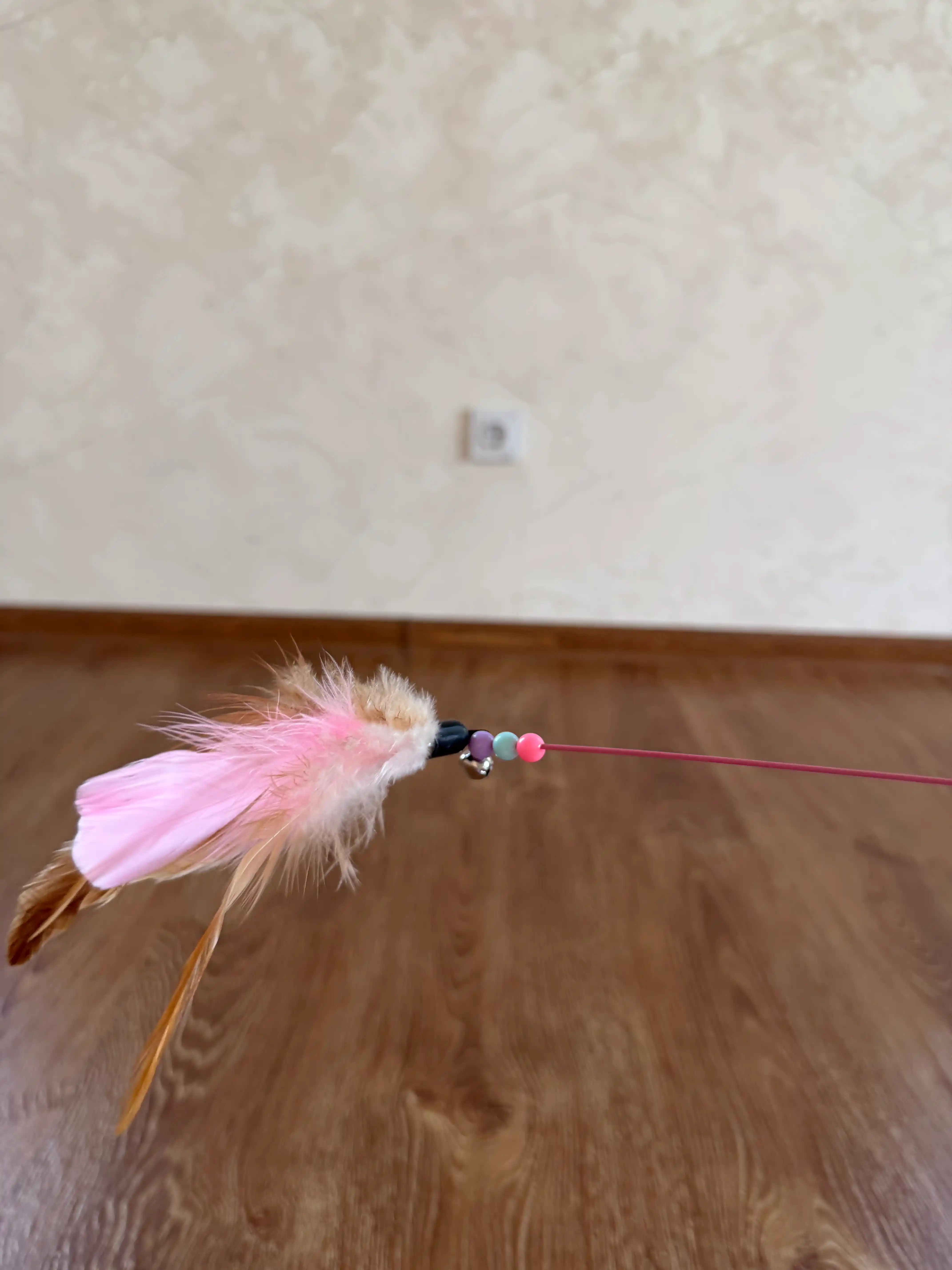 Игрушка для кошек, удочка с пером и колокольчиком