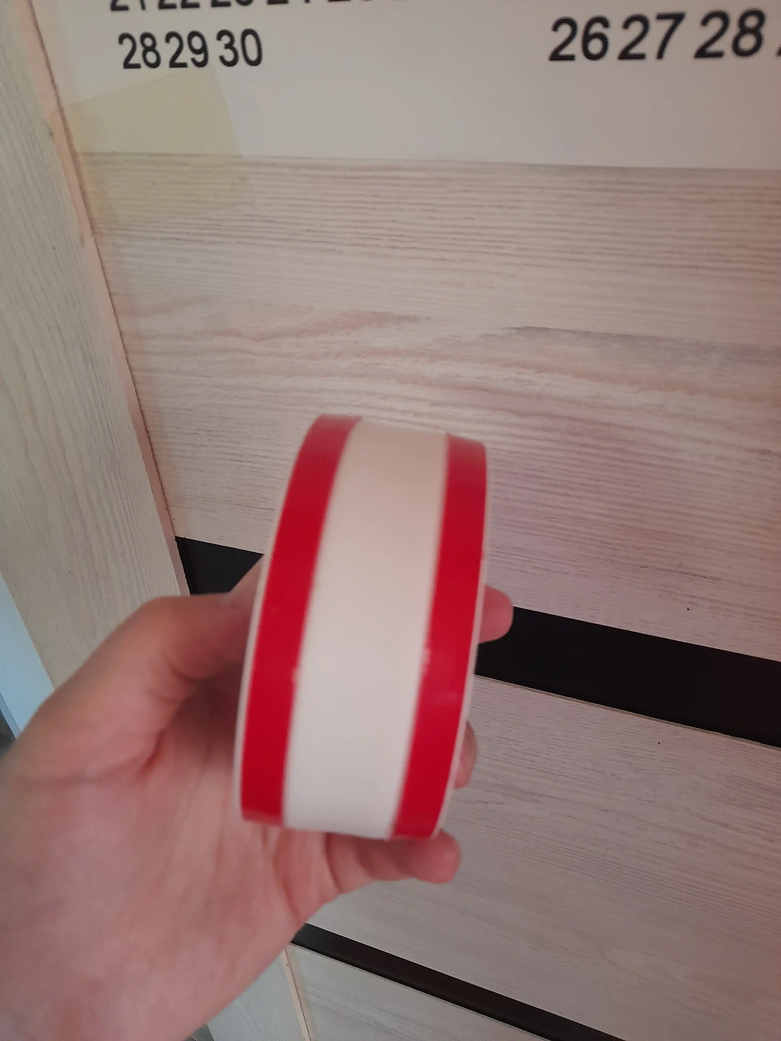 Simlar uchun yashirin kabel kanali o'zi yopishadigan 3 metr
