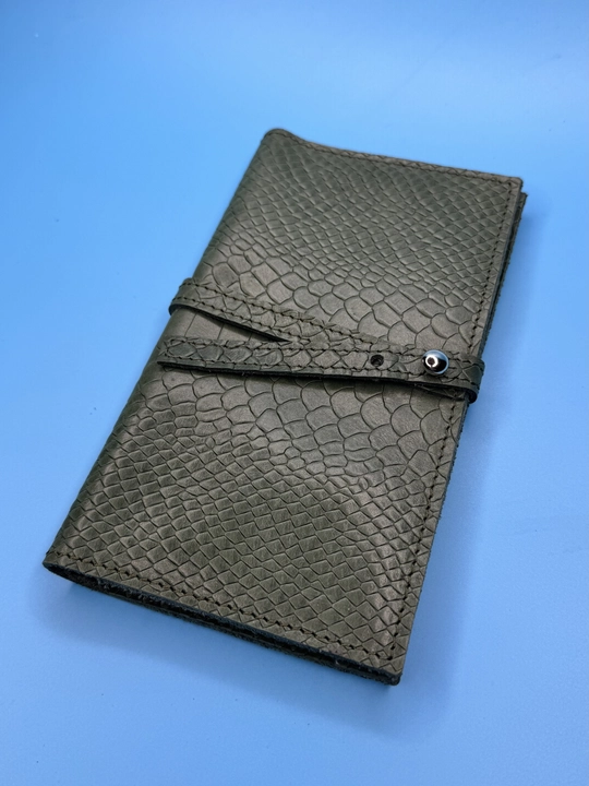 Ayollar portmone Charme Black Gator, tabiiy charmdan